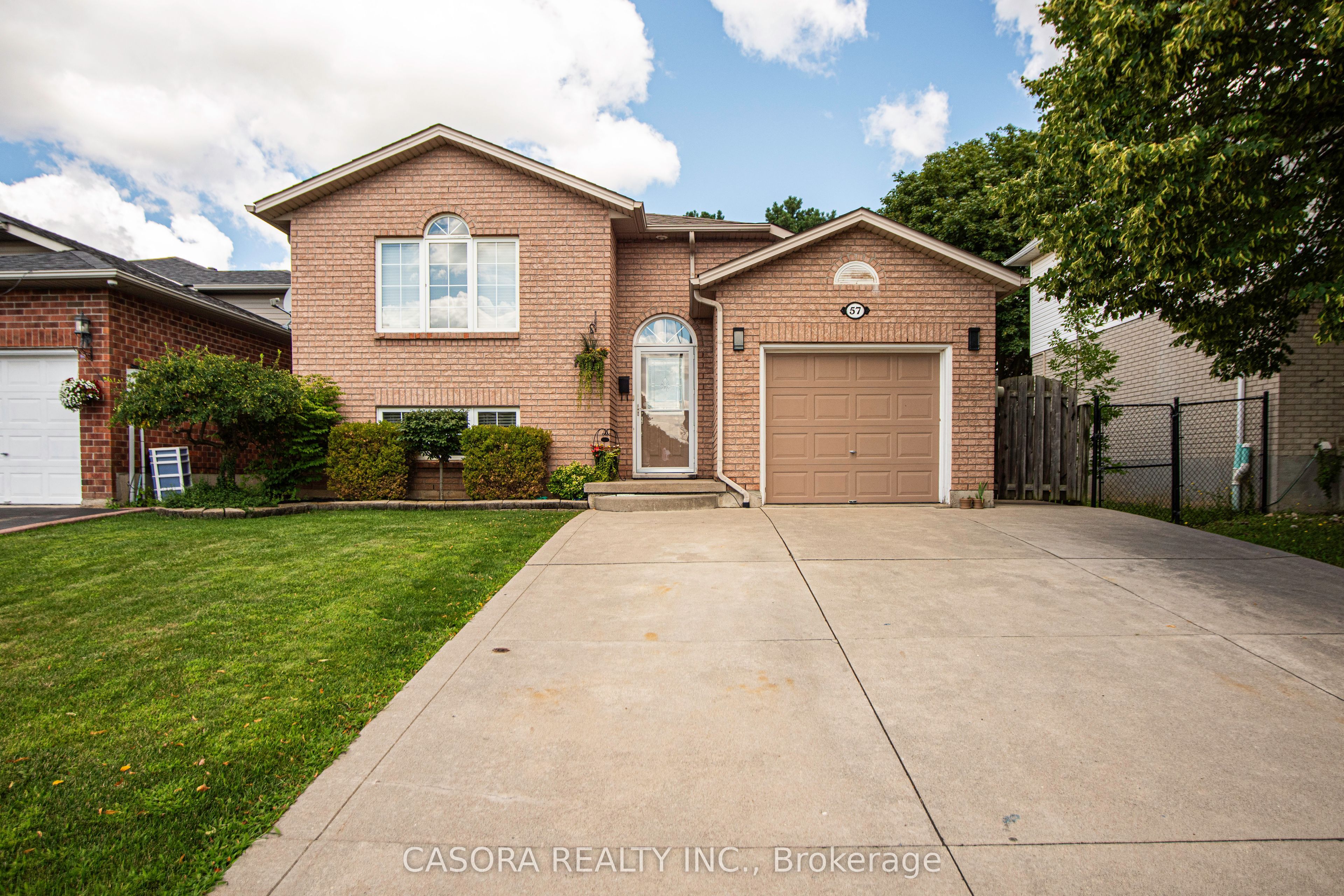 57 Ossington Drive, Hamilton, On L8w 3s4