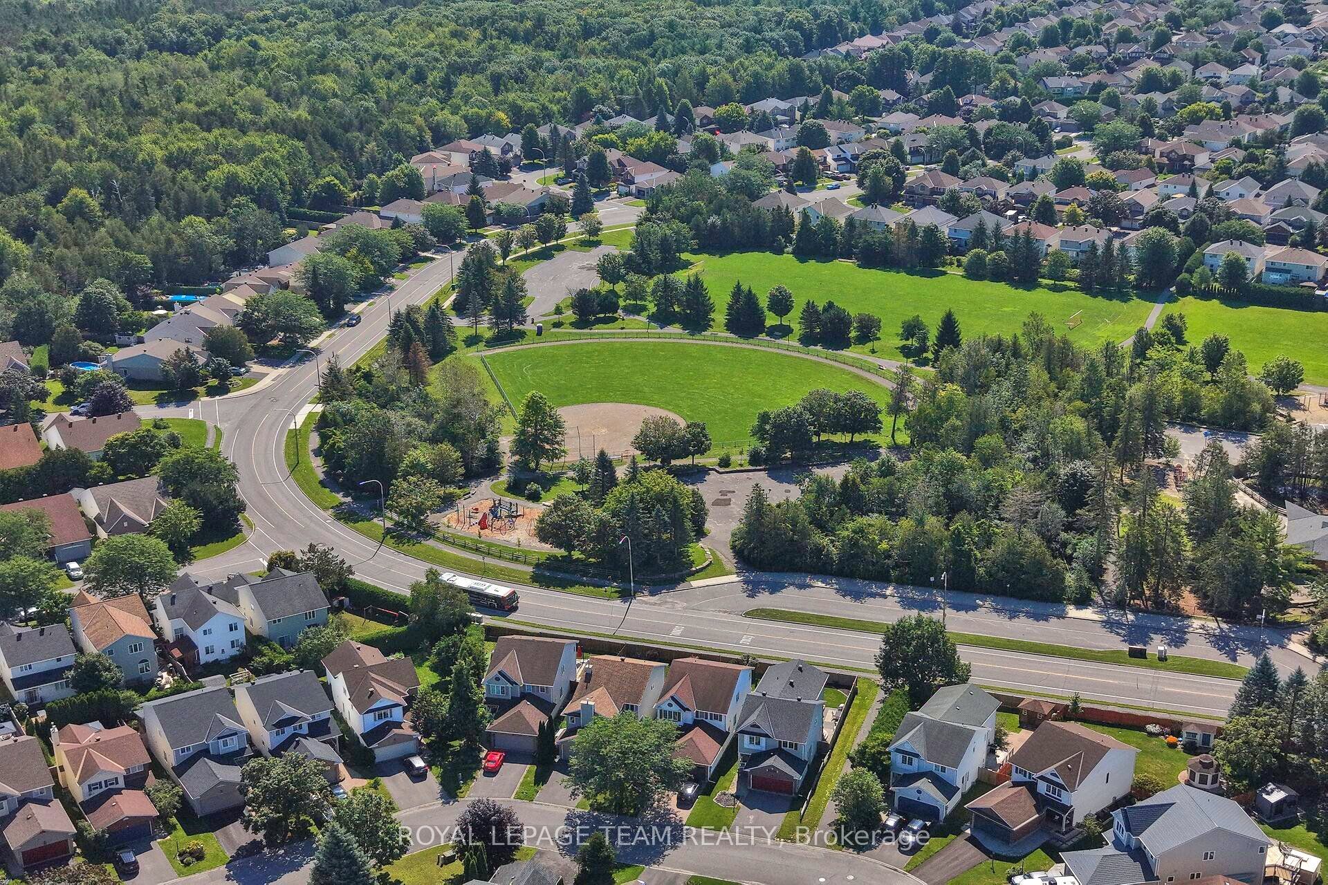 12 Mattawa Crescent, Kanata, On K2m 2j4