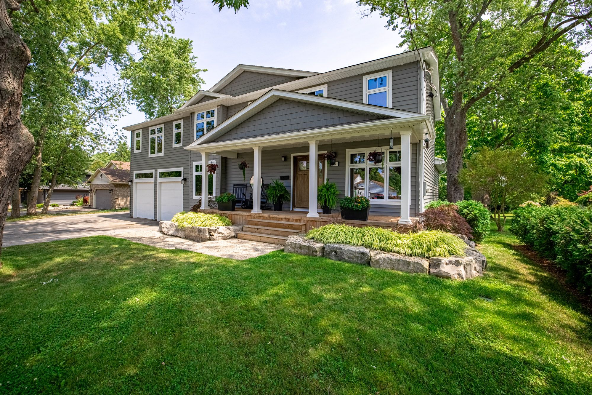 74 Montgomery Road, Welland, On L3c 2y3