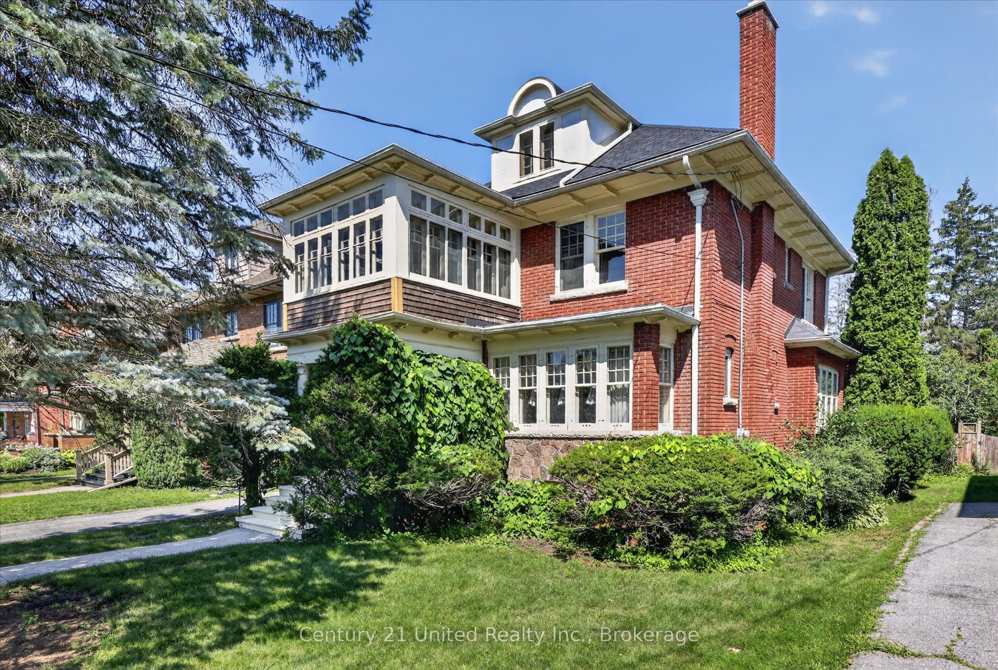 498 Weller Street, Peterborough, On K9h 2n6