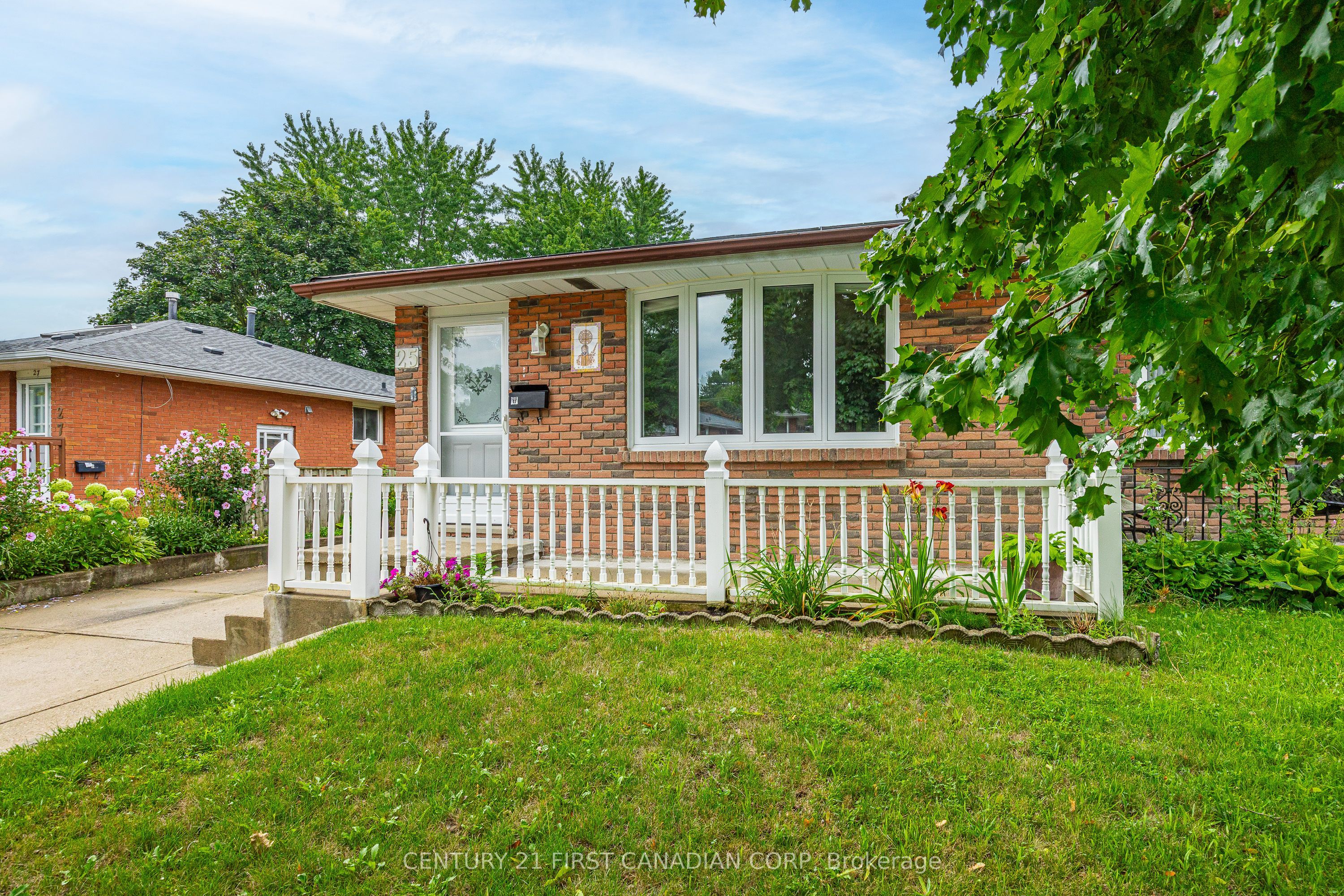 25 Noel Avenue, London East, On N5v 1a9
