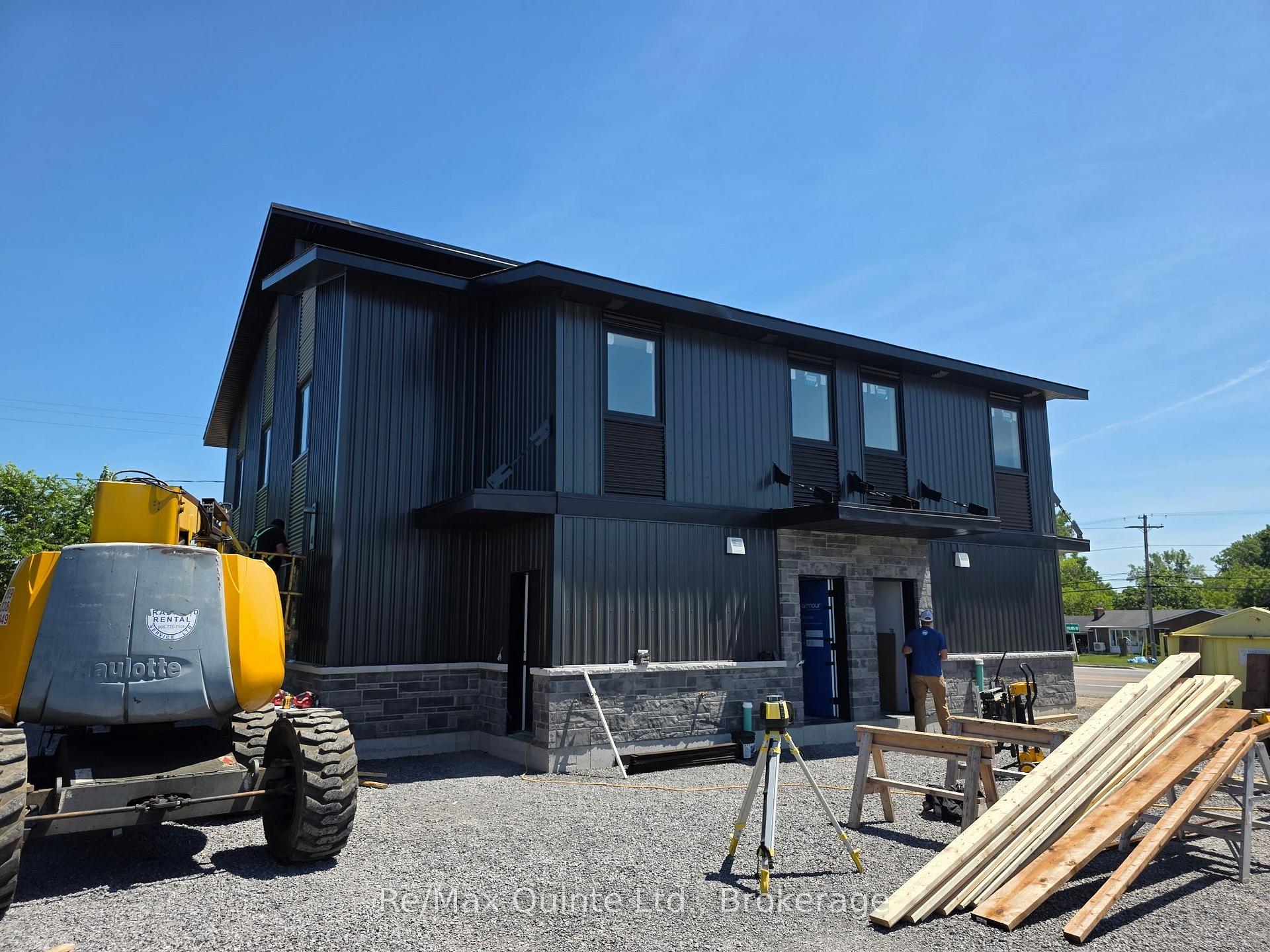 5 Sienna Avenue D, Belleville, On K8p 4g5