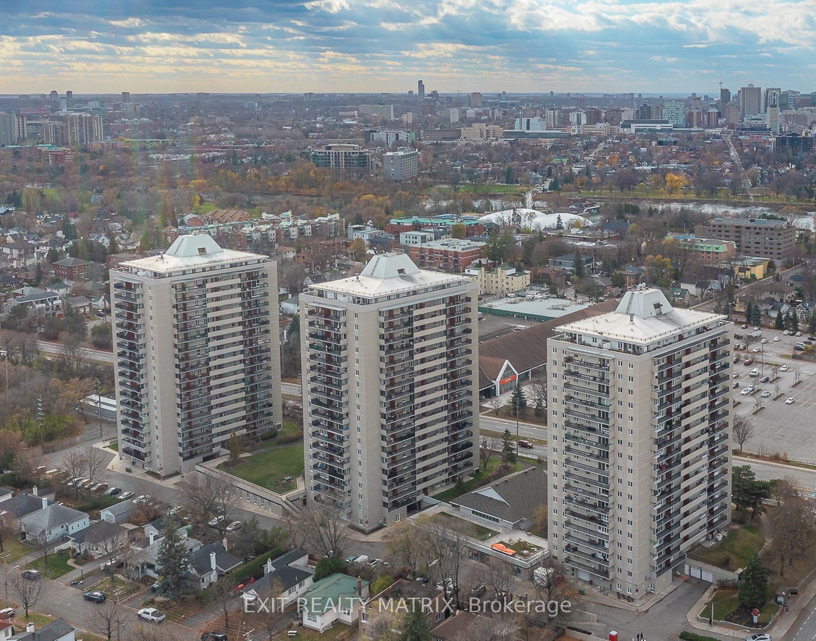 158 B Mcarthur Avenue 1204, Vanier And Kingsview Park, On K1l 8c9
