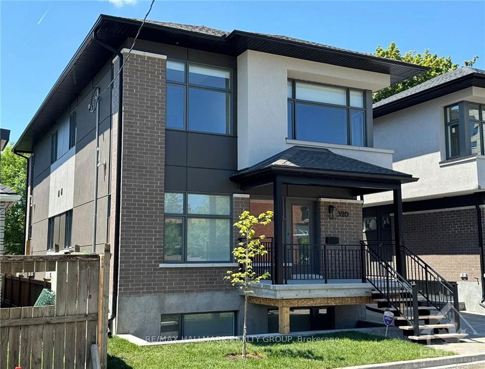 320 Mona Avenue B, Vanier And Kingsview Park, On K1l 7a2