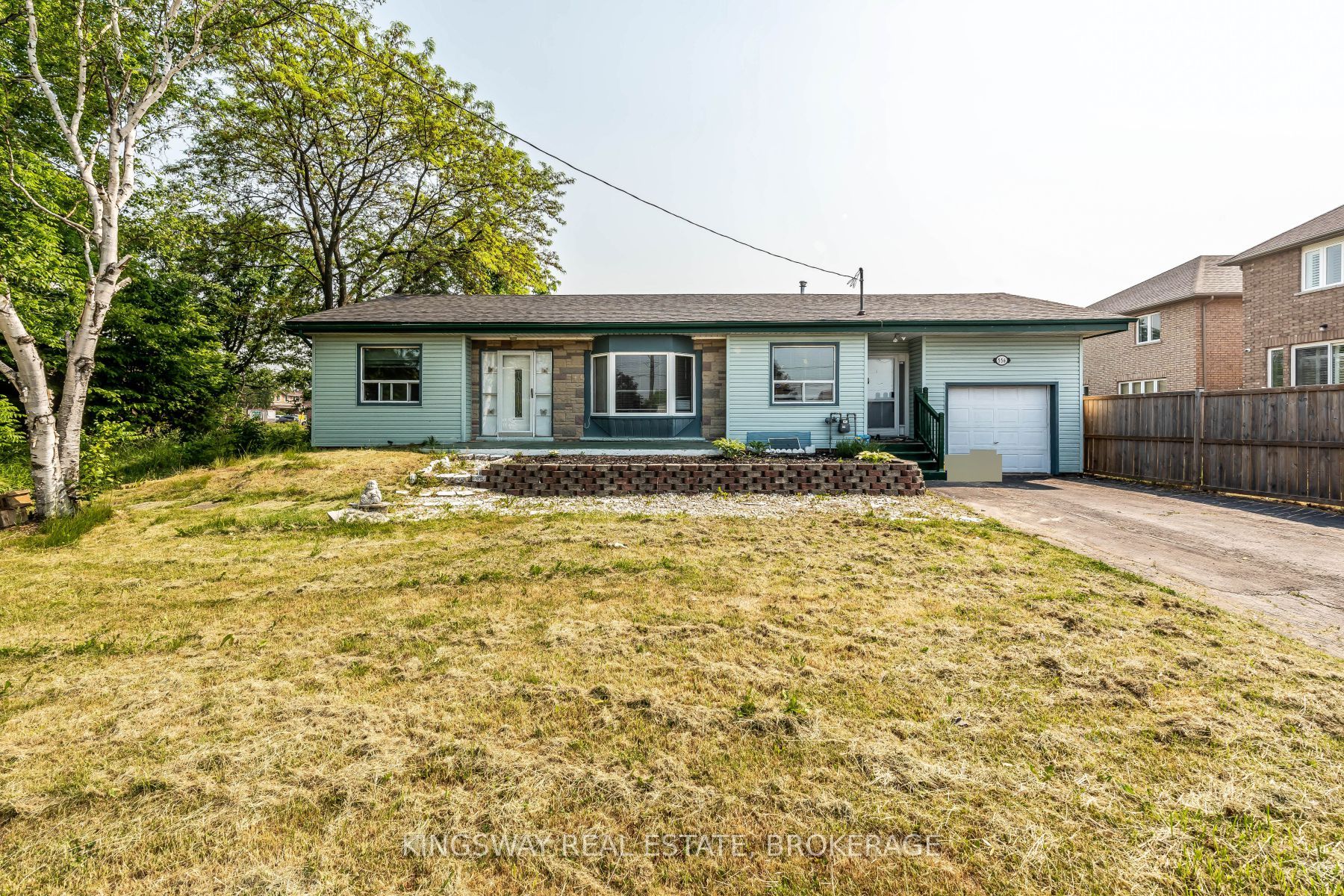 556 Barton Street E, Hamilton, On L8e 5n3