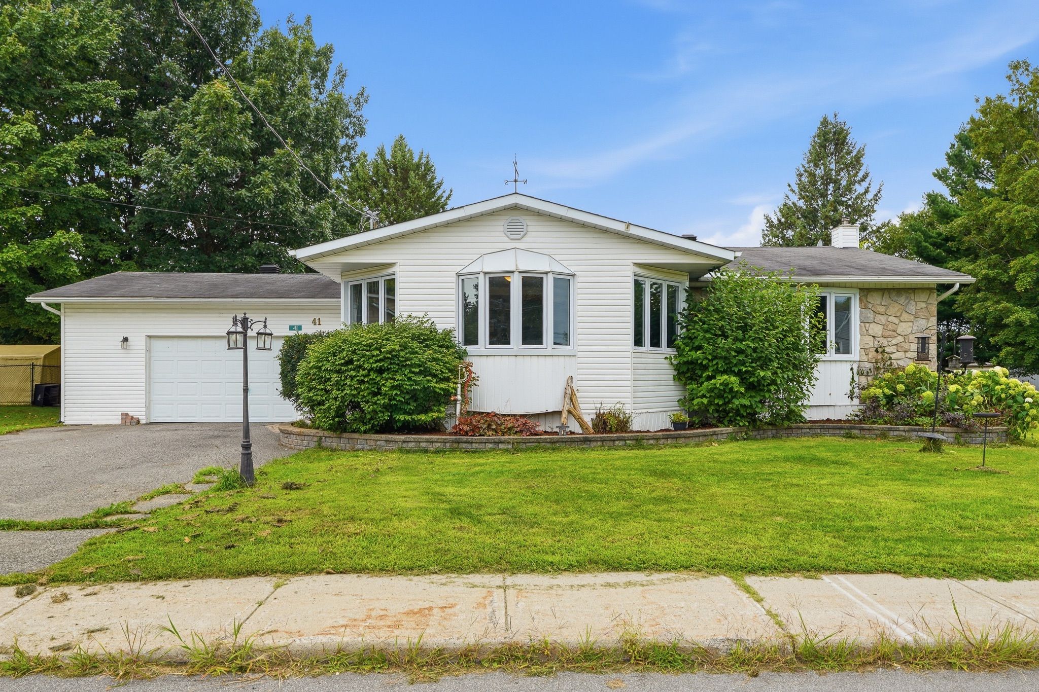 41 St Polycarp Street, North Stormont, On K0c 1w0