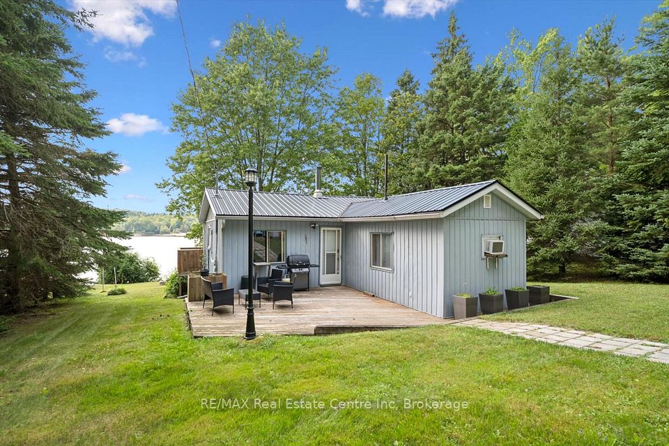 729 Seventh Street, Centre Wellington, On N0b 1j0