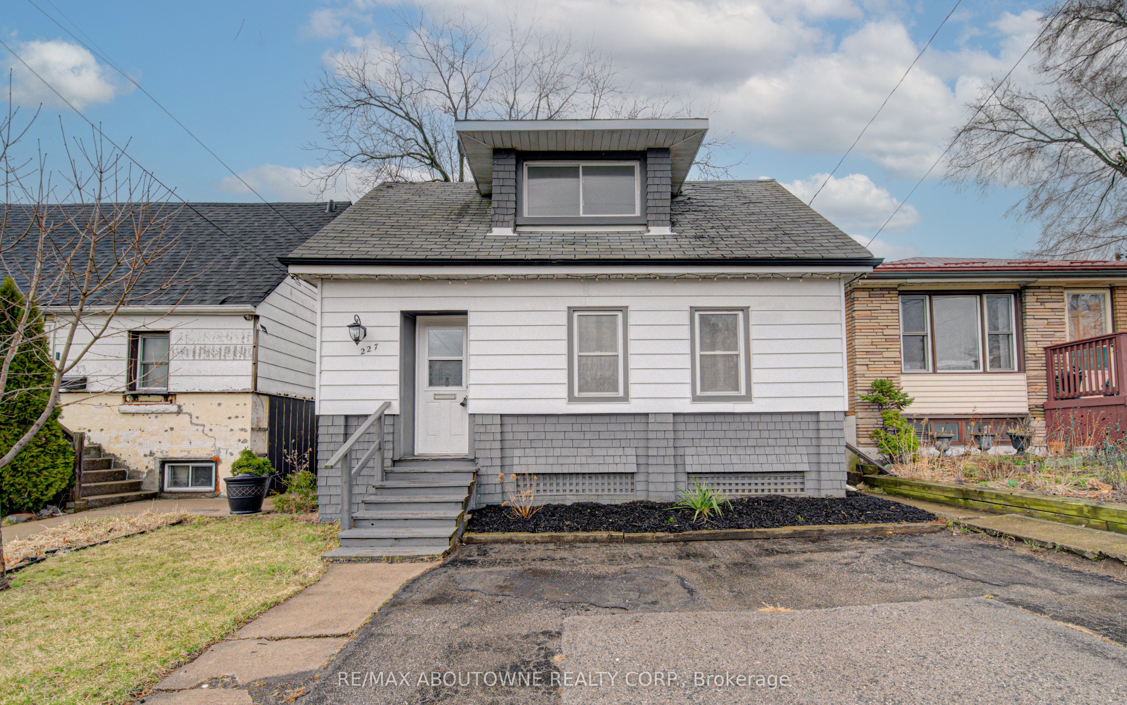 227 East 23rd Street, Hamilton, On L8v 2x2