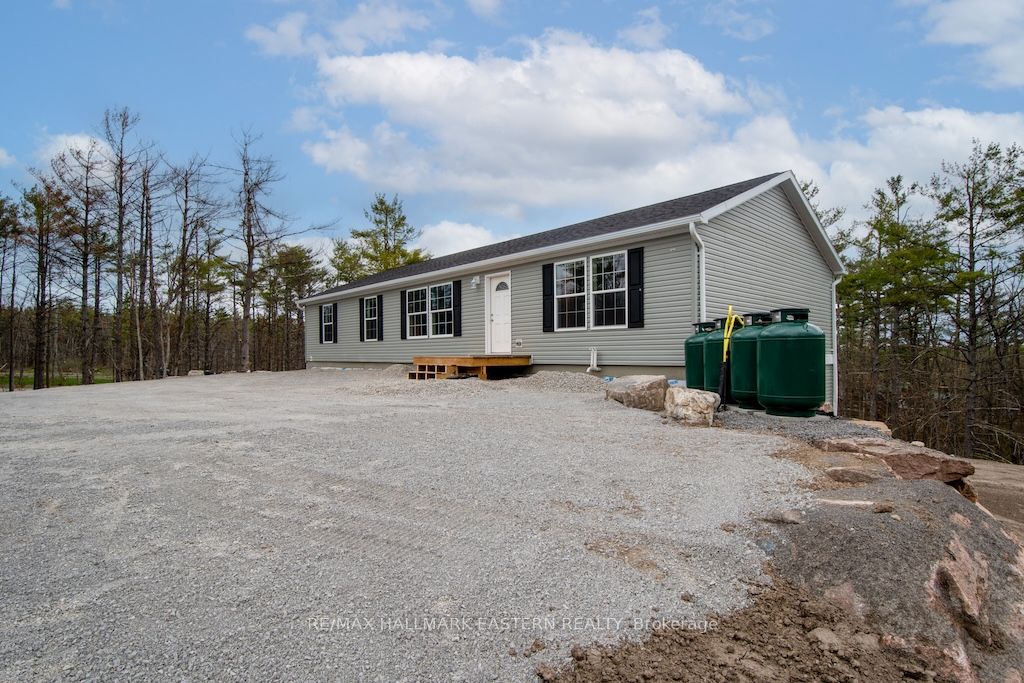 1862 Lakehurst Road, Trent Lakes, On K0l 1j0