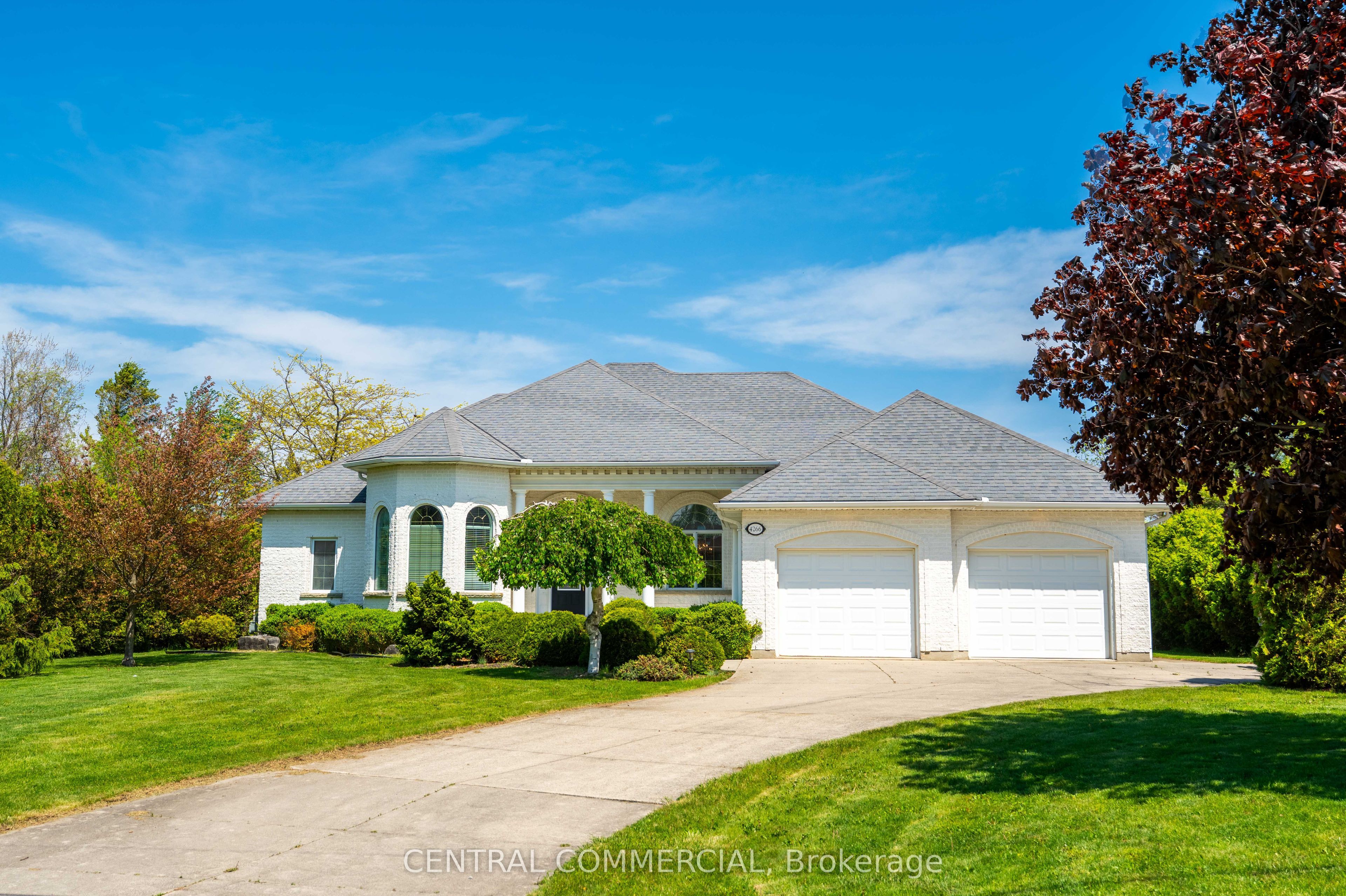 4266 Bluepoint Drive, Plympton-Wyoming, On N0n 1j6
