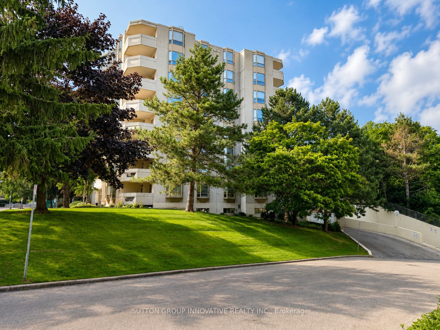 8 Village Green Boulevard 507, Hamilton, On L8g 5b8