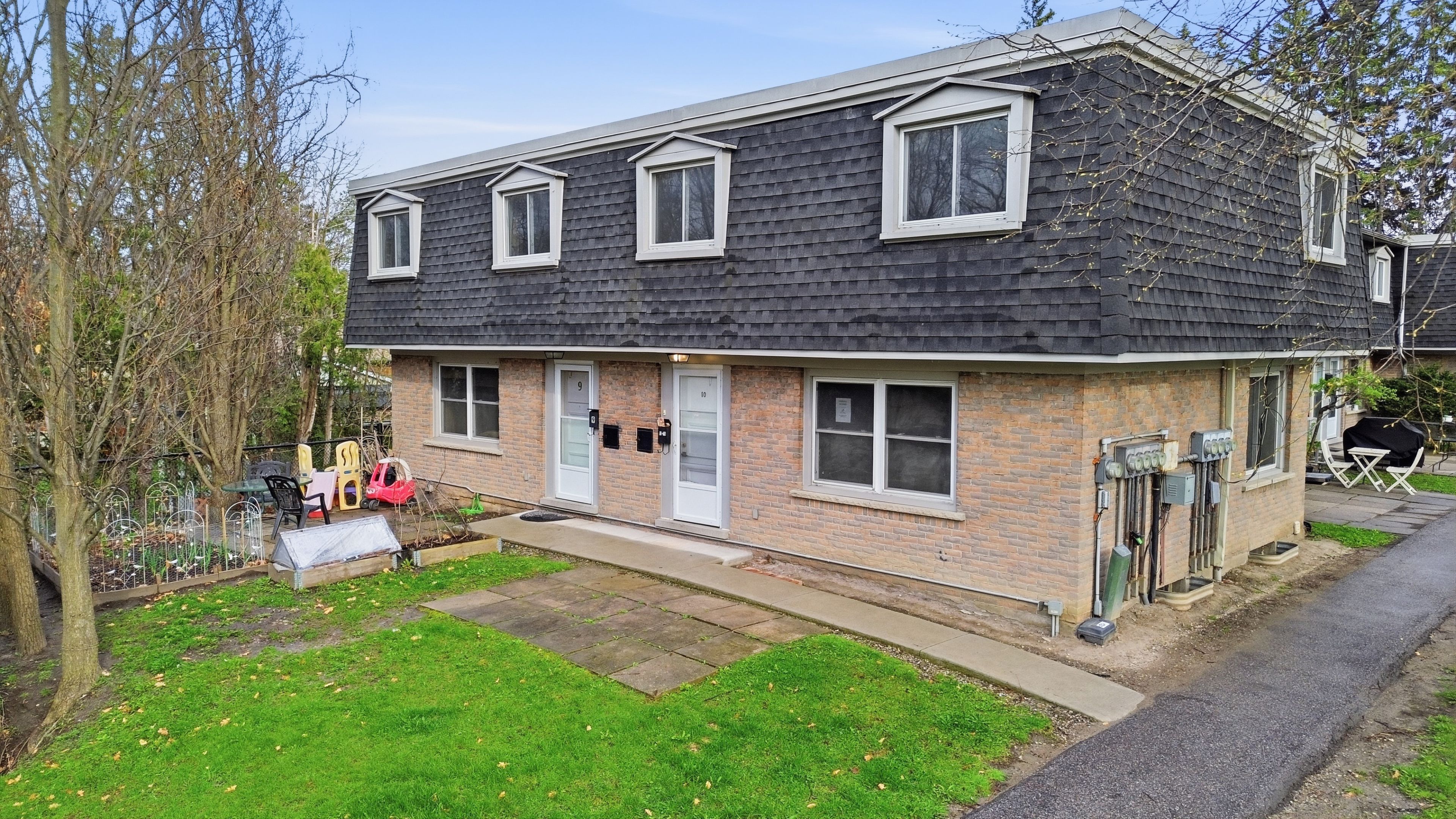 76 Borden Parkway 10, Kitchener, On N2m 3t4