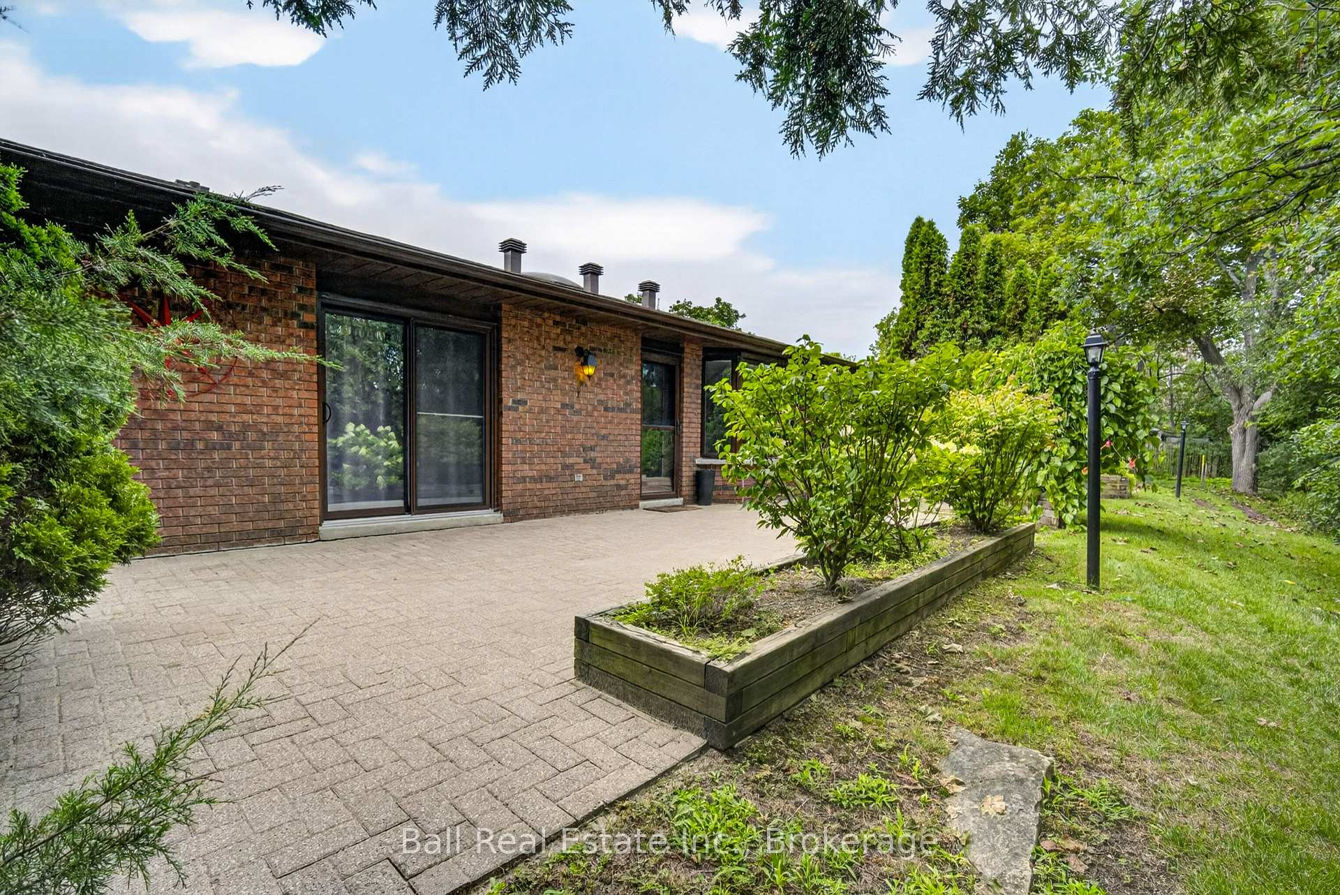 200 East Street S 502, Kawartha Lakes, On K0m 1a0