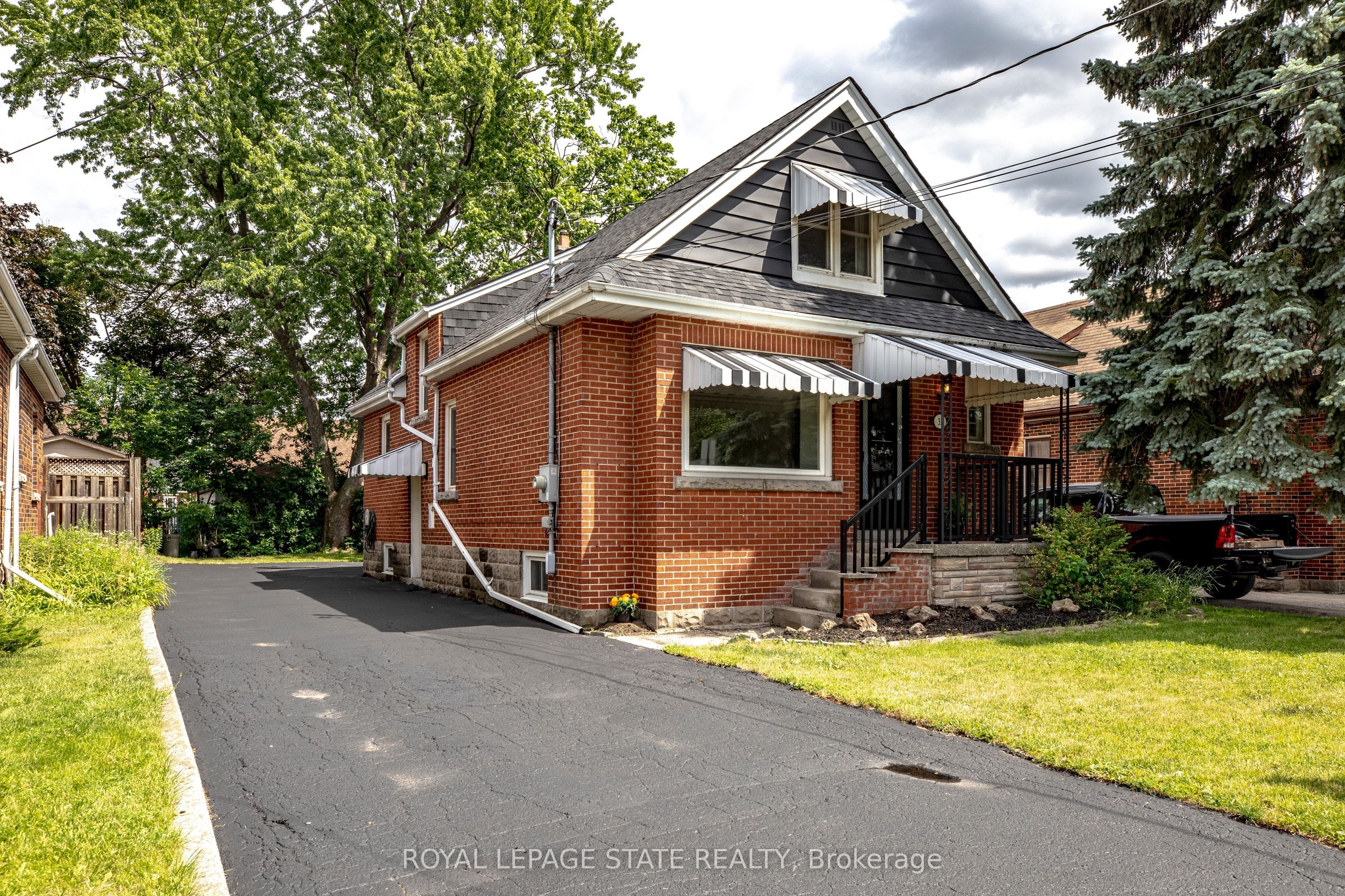 33 East 34th Street, Hamilton, On L8v 3w2