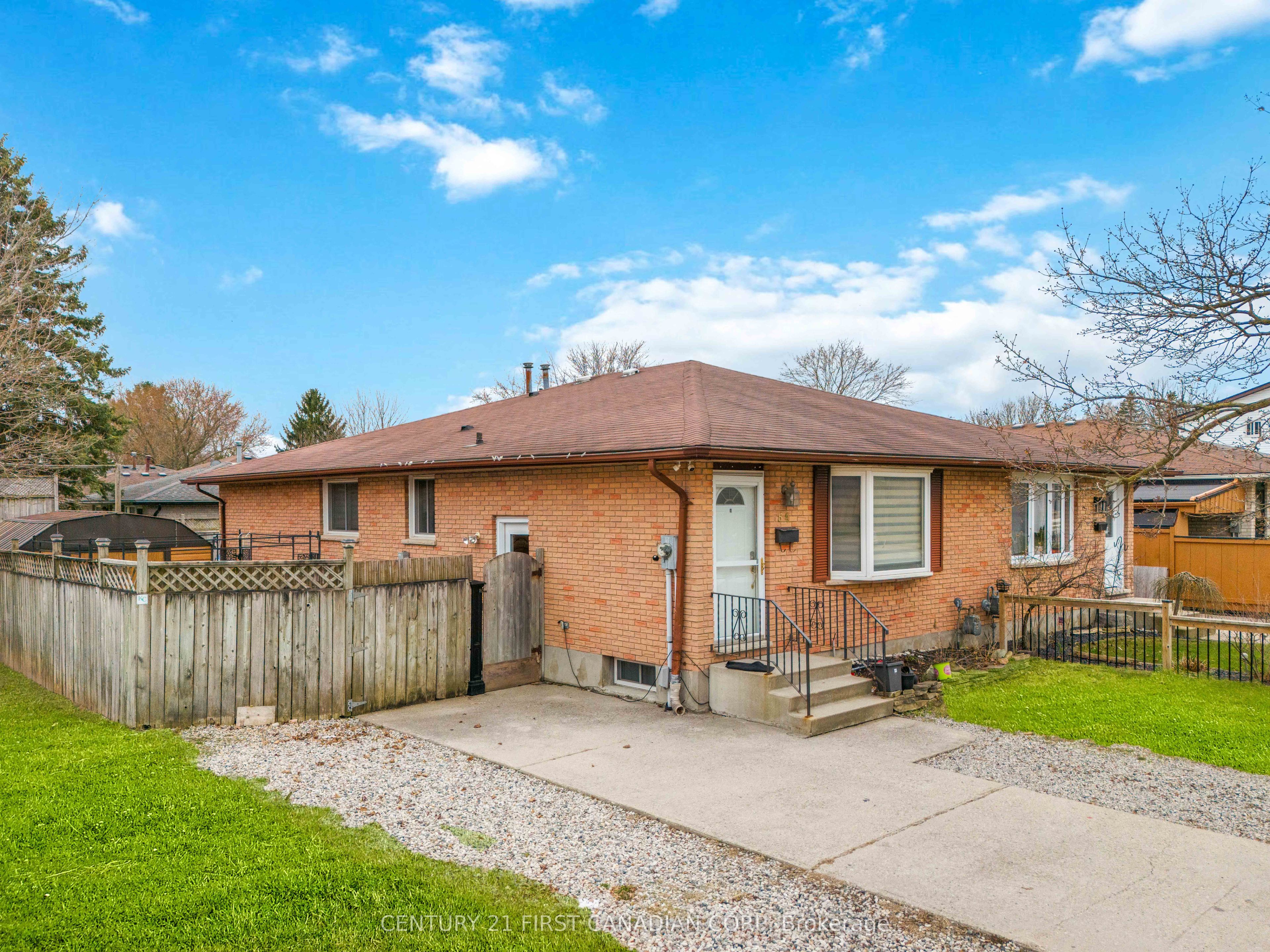 54 Brennan Drive N, Strathroy-Caradoc, On N7g 3s3