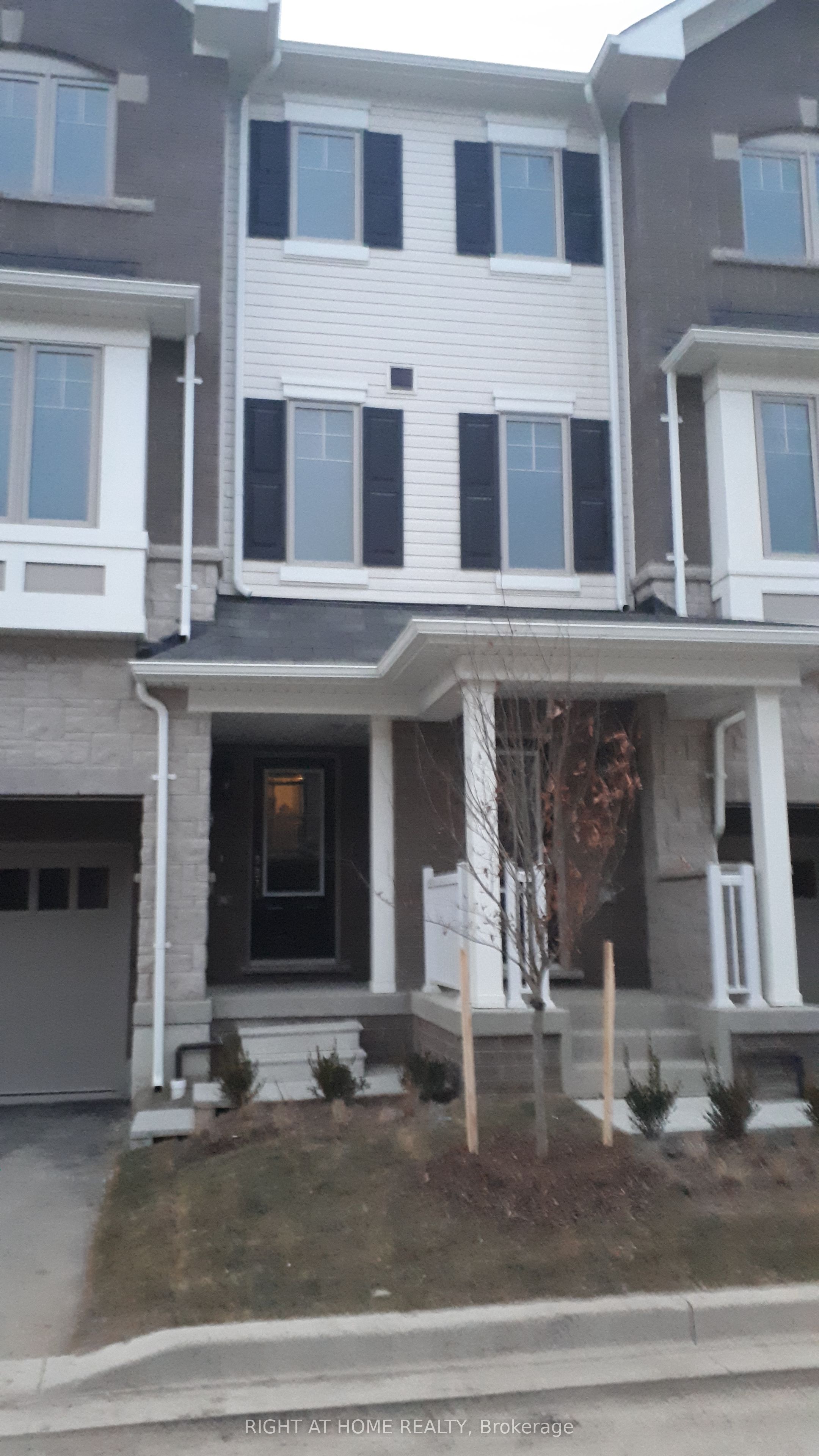 124 Hibiscus Lane, Hamilton, On L8k 5j3