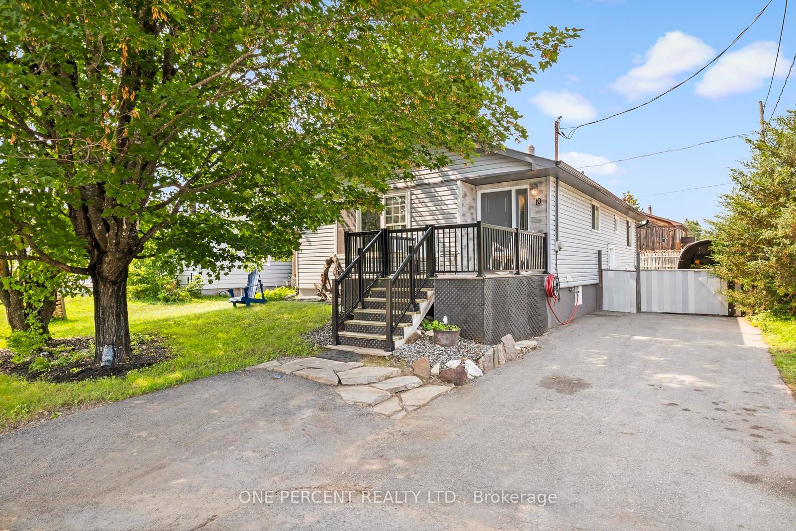 10 Magnolia Street, Highlands East, On K0l 1m0