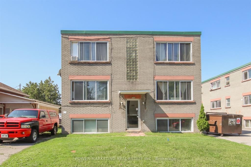 656 De L'Eglise Street, Vanier And Kingsview Park, On K1k 3k2