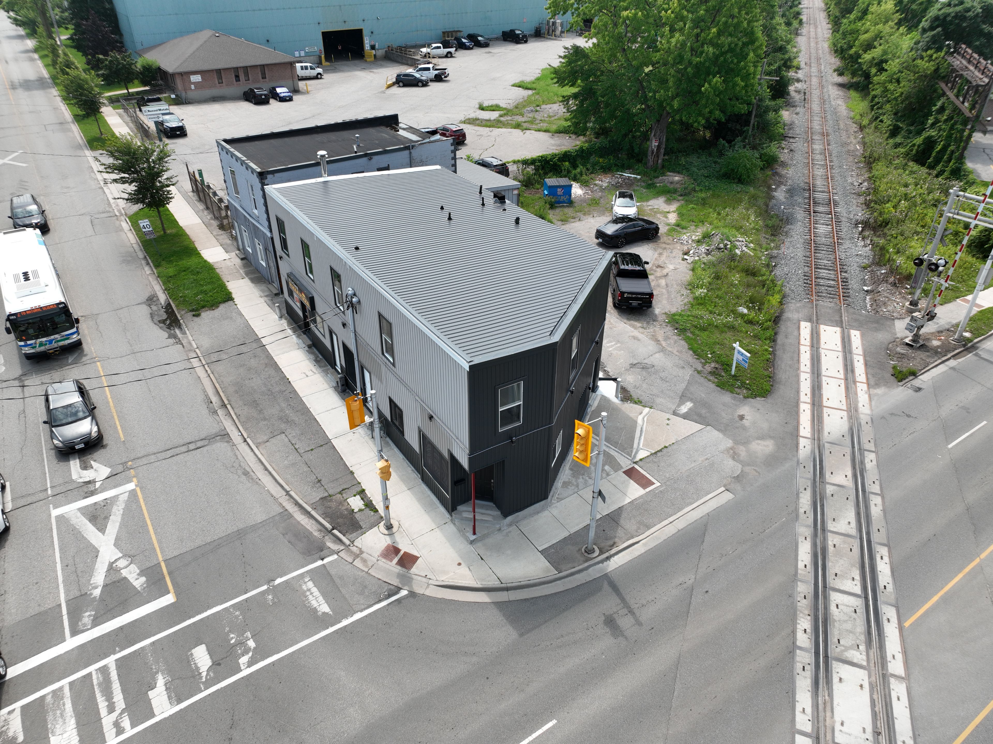 697 Hale Street, London East, On N5w 1j1