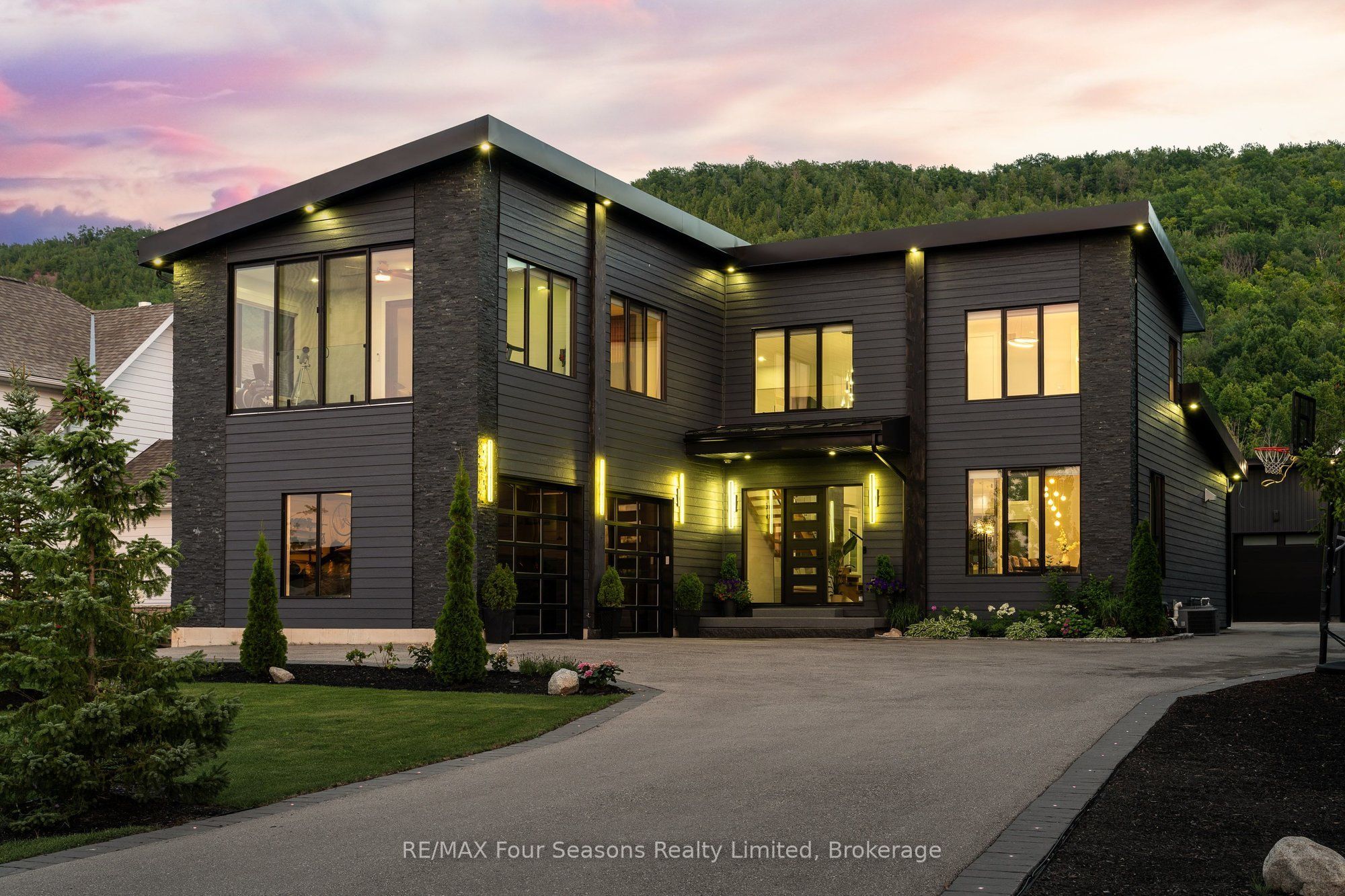 118 Barton Boulevard, Blue Mountains, On N0h 1j0
