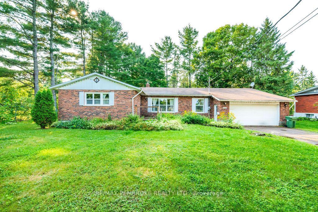 20 Meadowbrook Drive, Laurentian Valley, On K8a 7c3