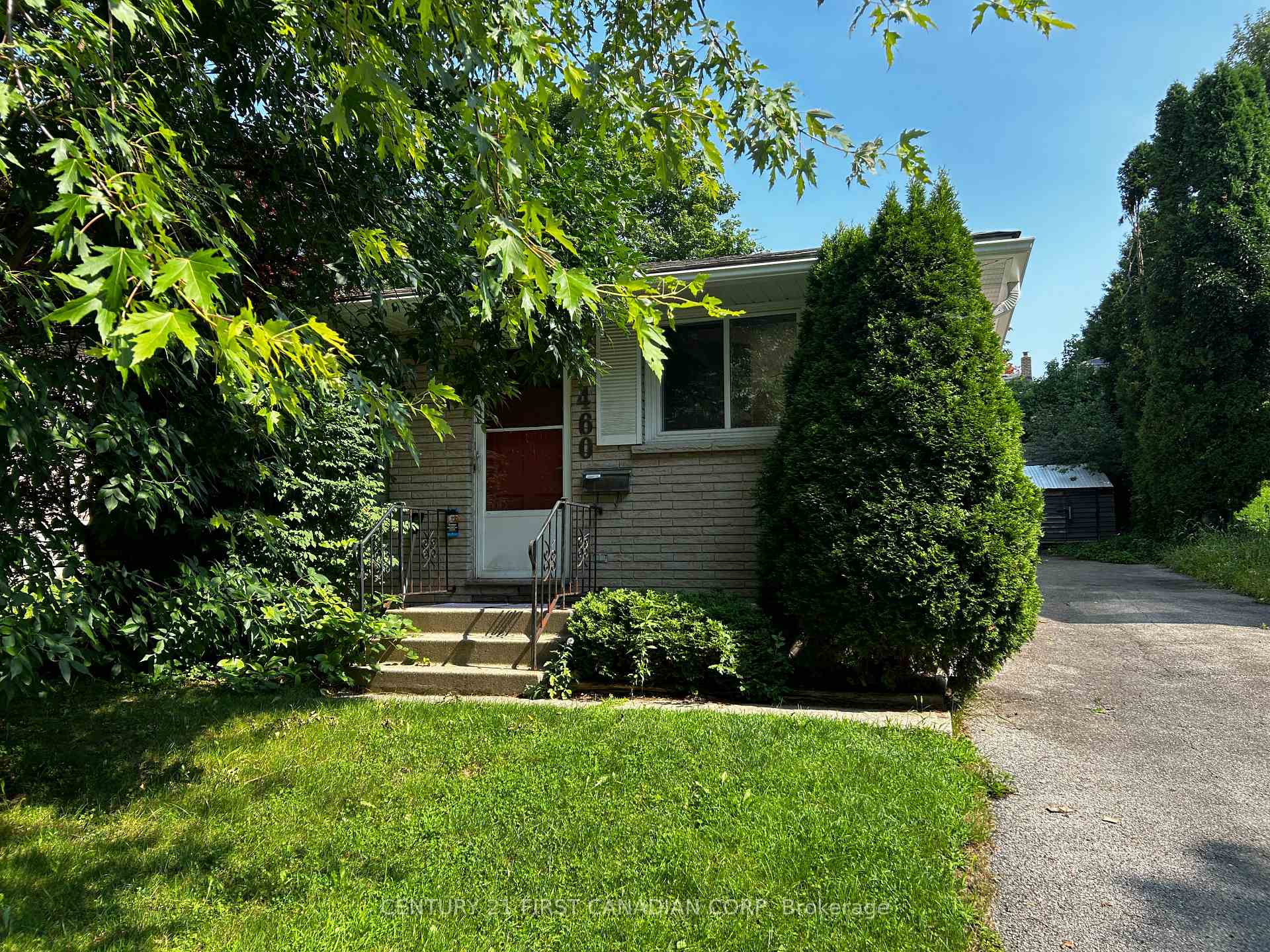 460 Castlegrove Boulevard Room 1, London North, On N6g 1k8