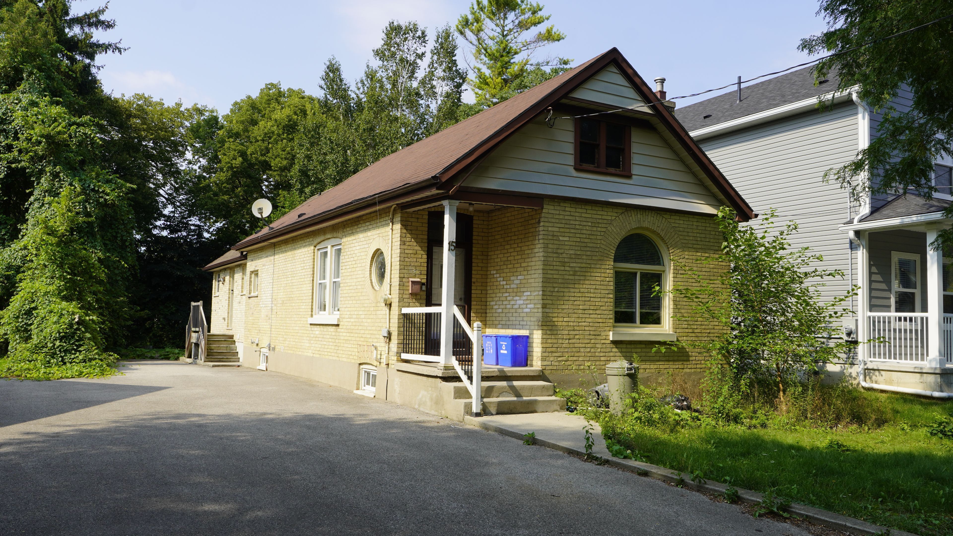 15 Charles Street, London North, On N6h 1h1