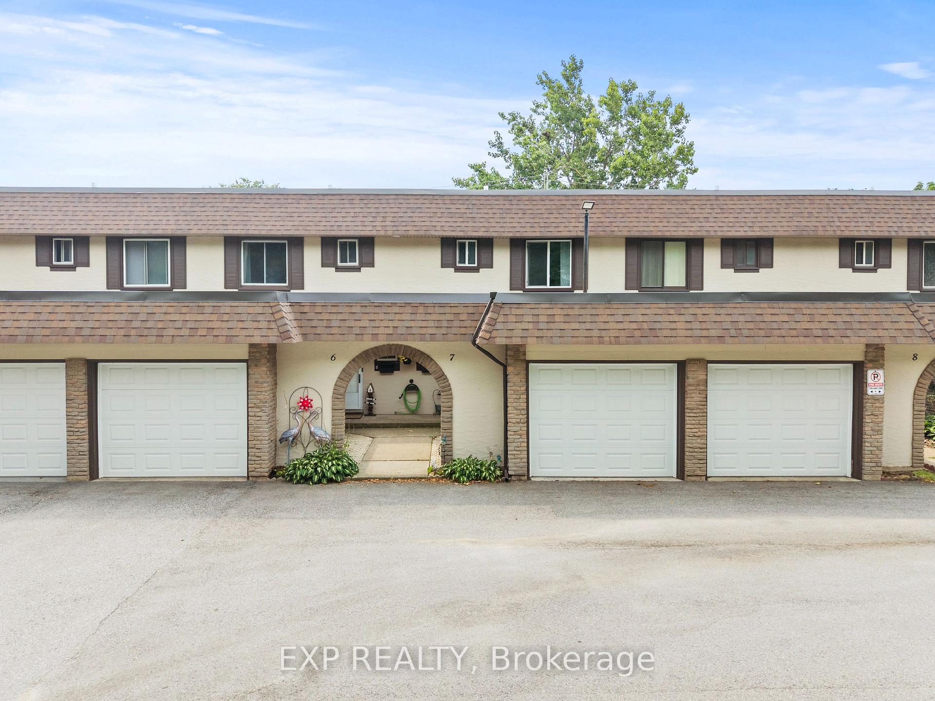 4230 Meadowvale Drive 7, Niagara Falls, On L2e 5w7
