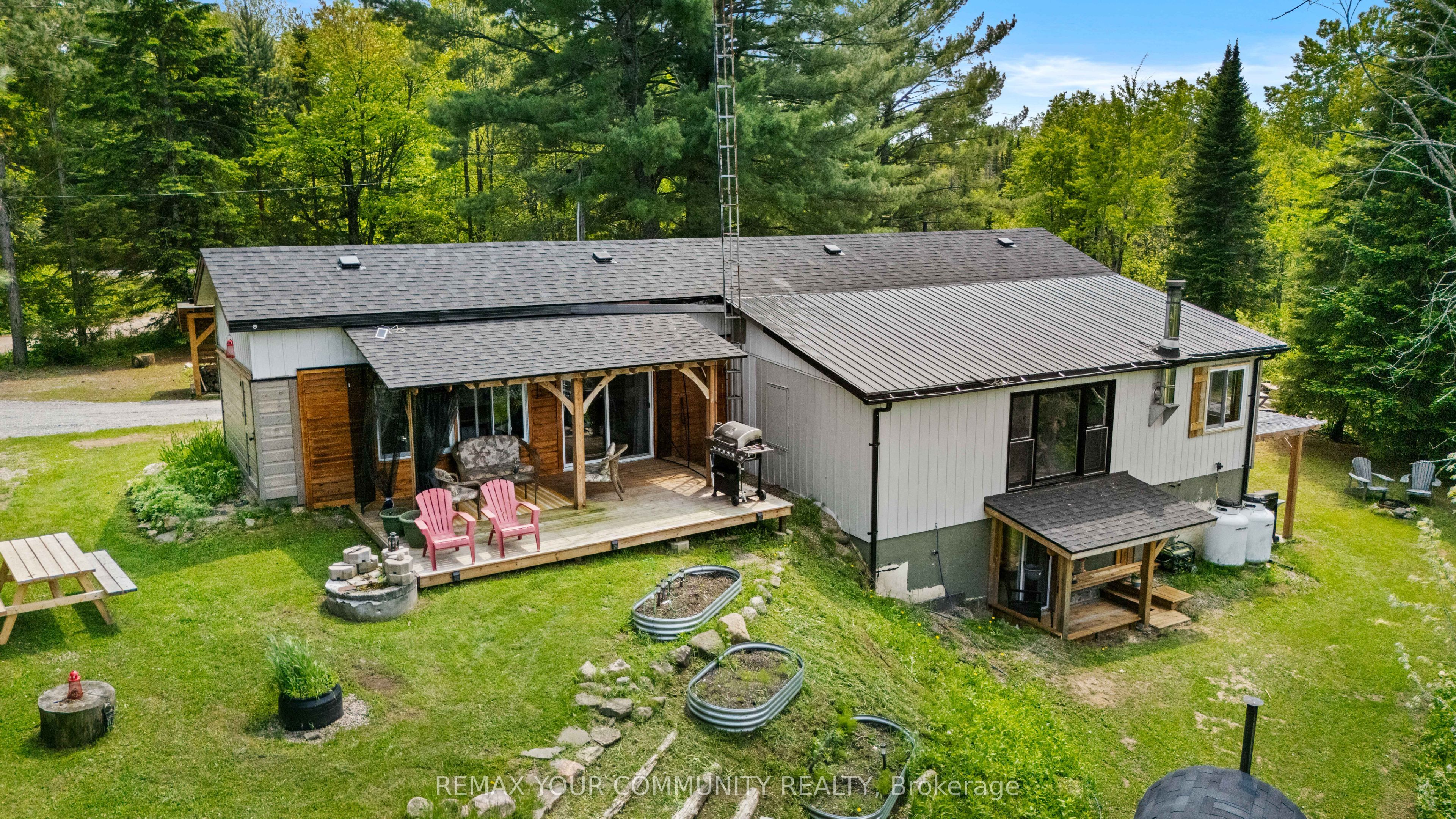 1009 Summerville Road, Highlands East, On K0m 1r0