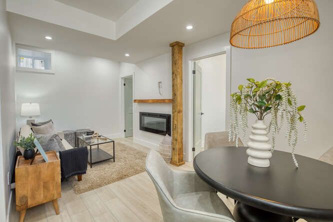 51 Dupont Street E C, Waterloo, On N2j 2g8