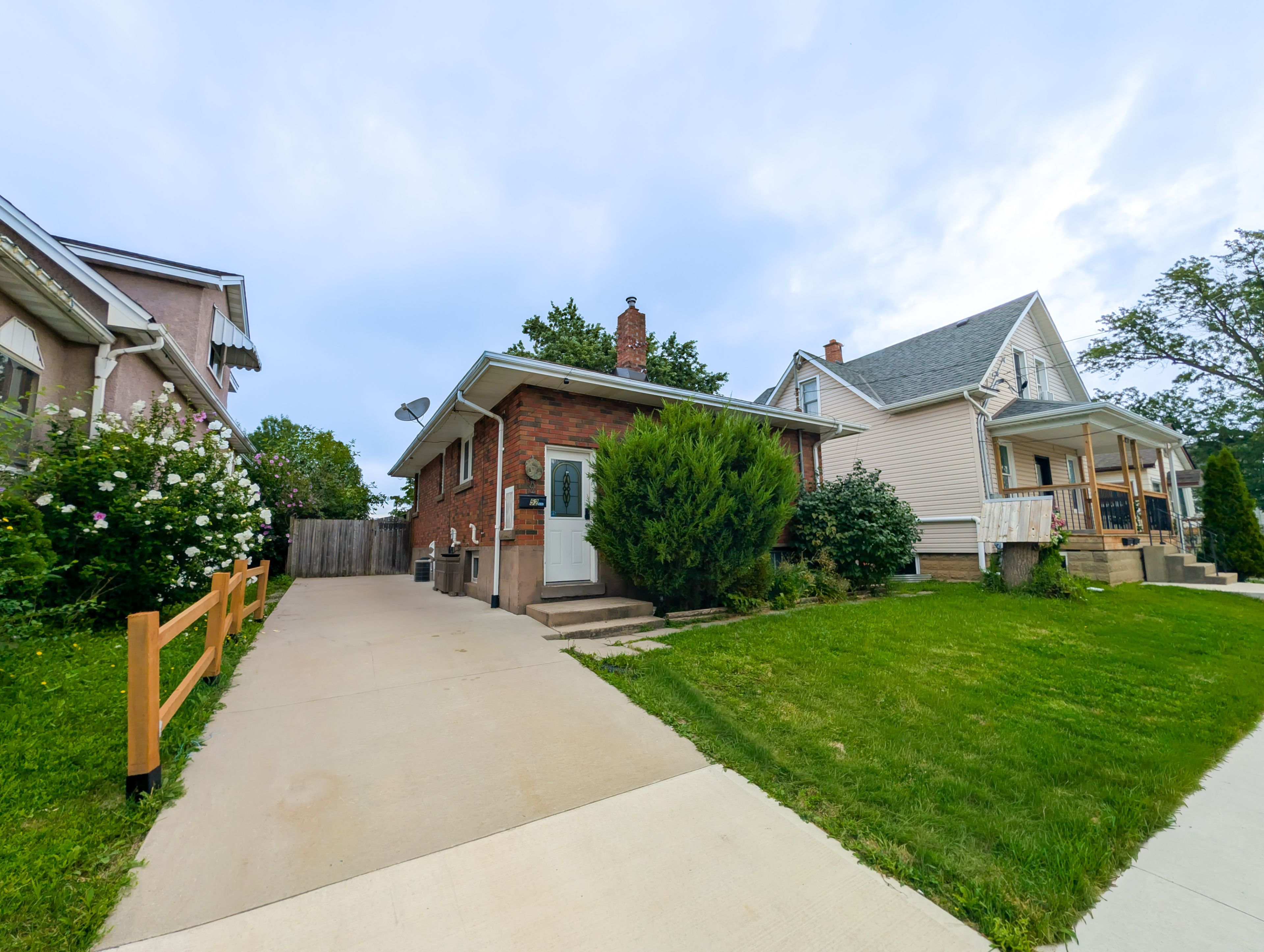 52 Fifth Street, Welland, On L3b 4z5