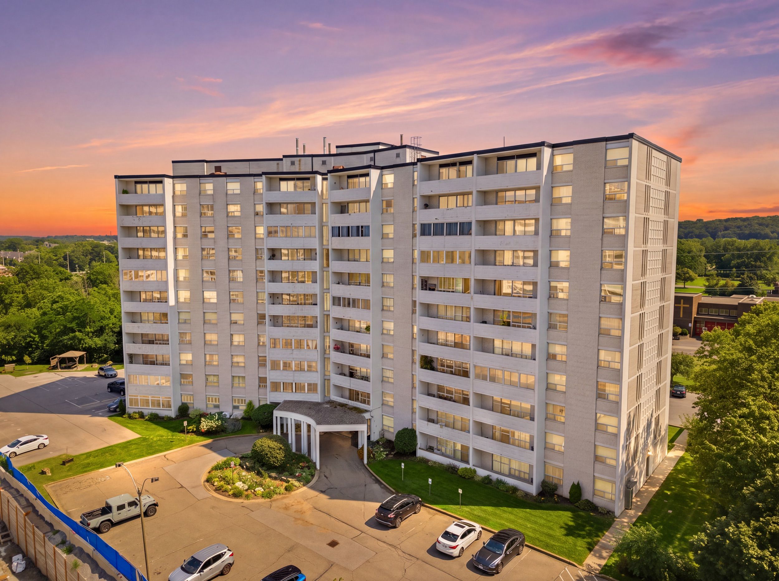 35 Towering Heights Boulevard 102, St. Catharines, On L2t 3g8