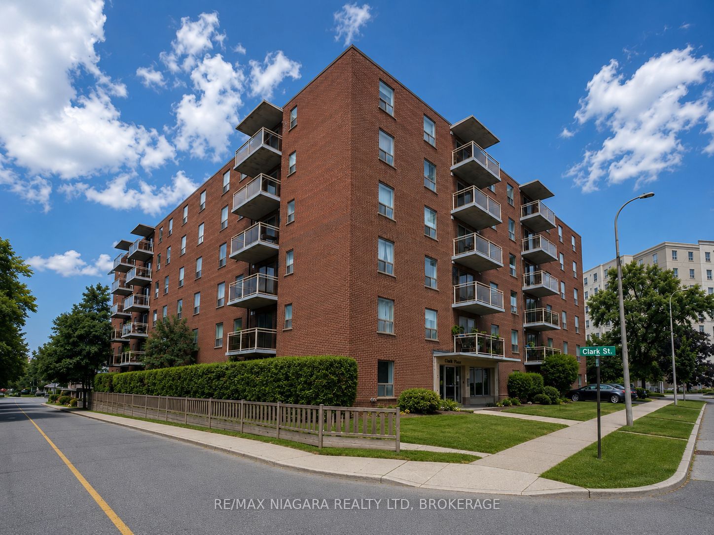 99 Church Street 309, St. Catharines, On L2r 3e1
