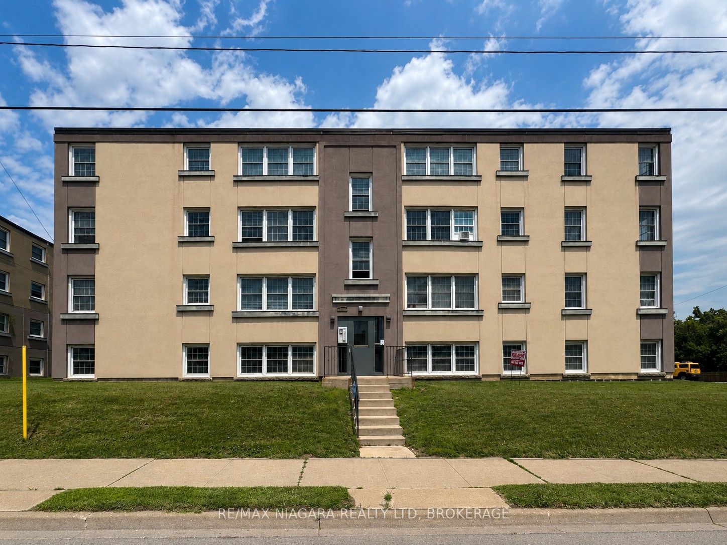 143 Westchester Crescent 2, St. Catharines, On L2p 2n8