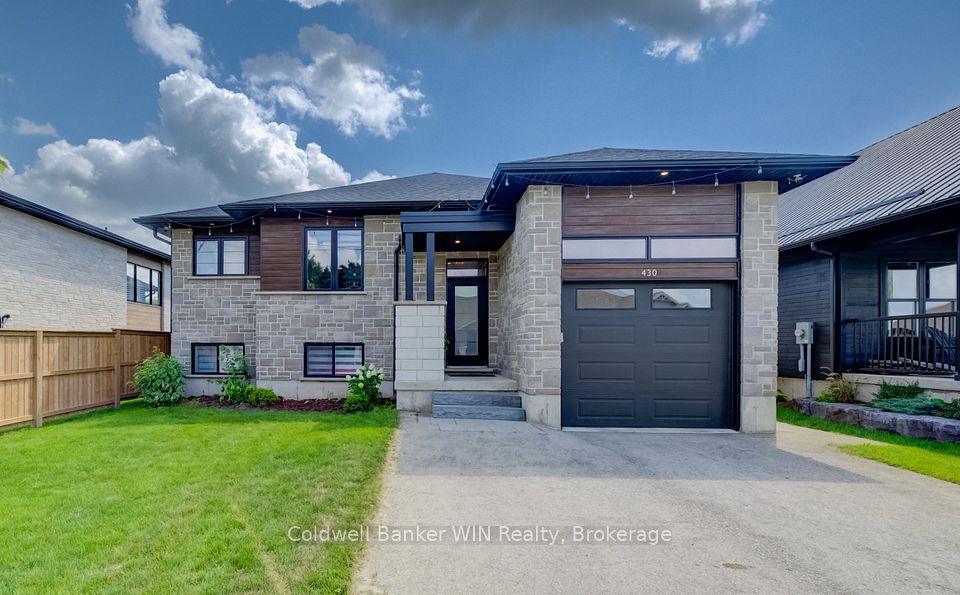430 Wellington Street E, Wellington North, On N0g 2l4