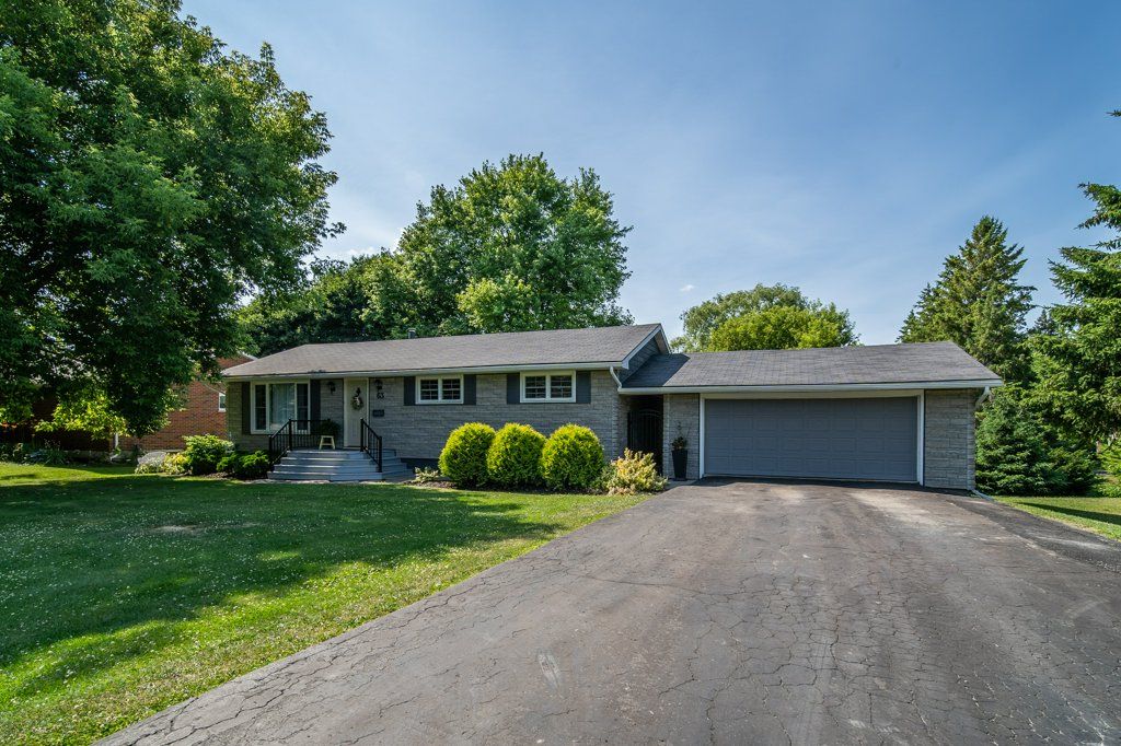 63 River Road, Greater Napanee, On K7r 3h3