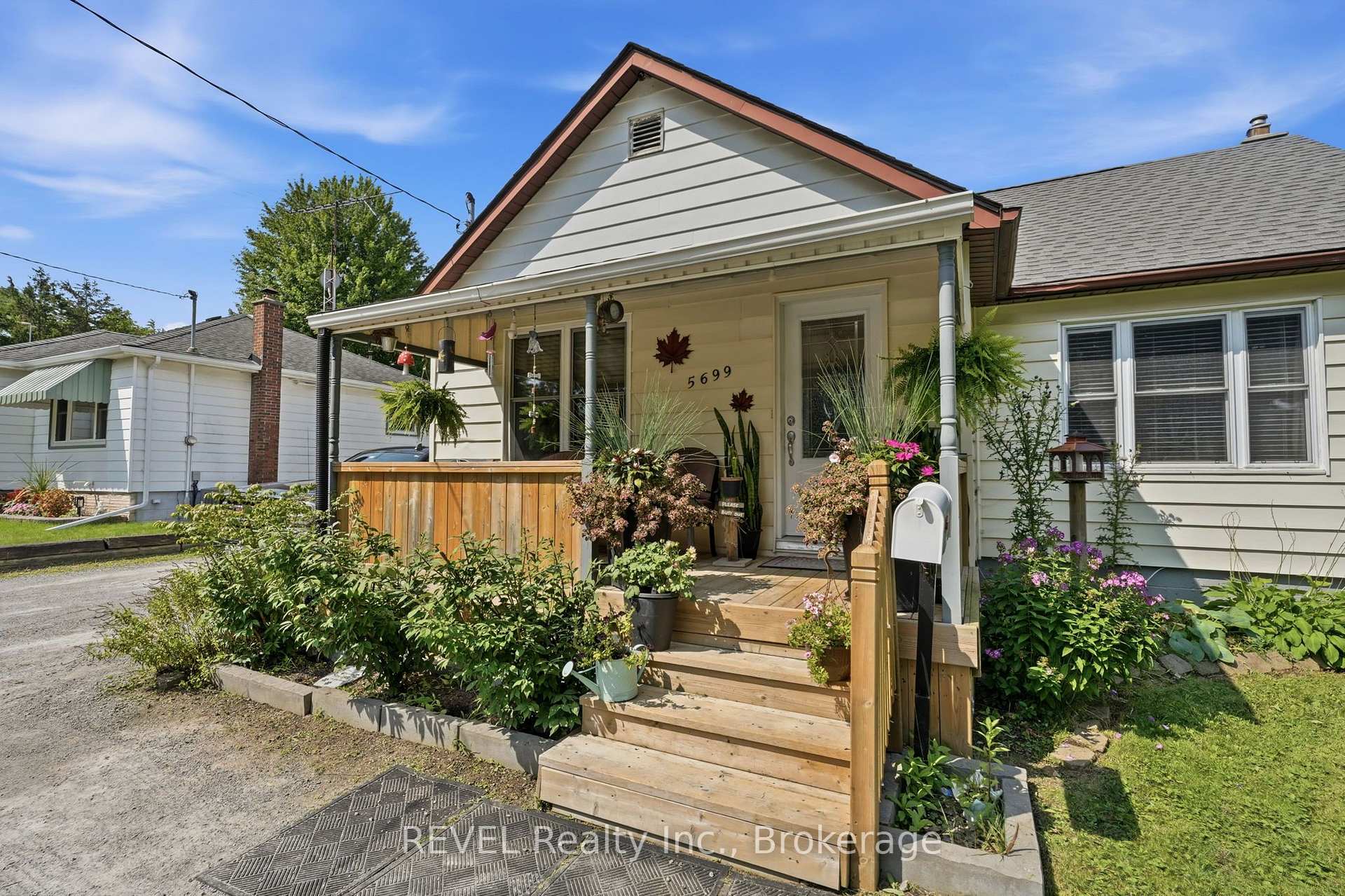 5699 Montrose Road, Niagara Falls, On L2h 1k9