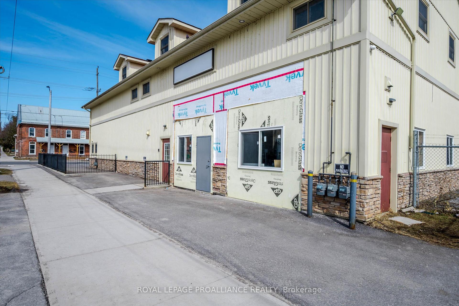 255 Mcdonnel Street S Upper Unit, Peterborough, On K9h 2w2