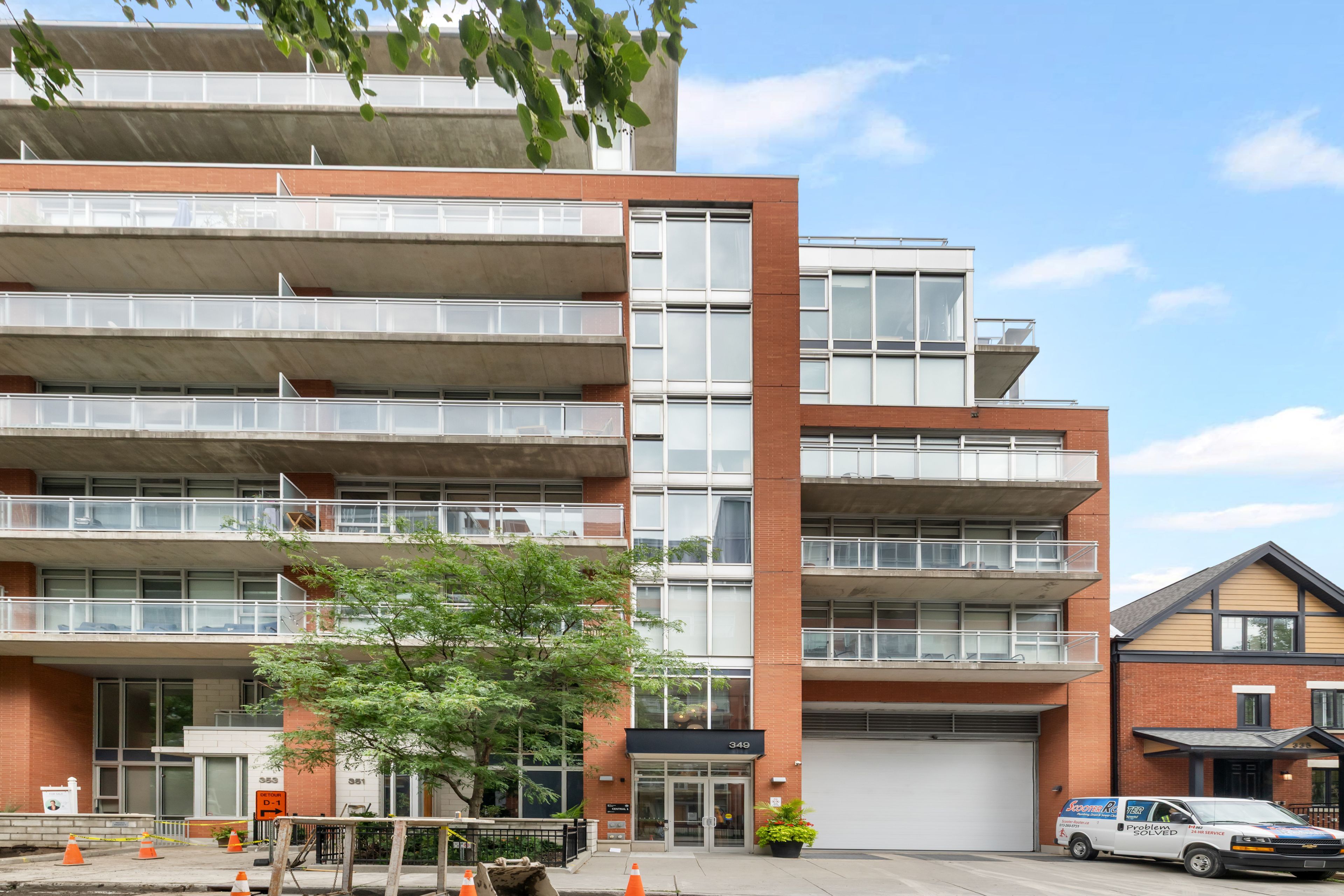 349 Mcleod Street 818, Ottawa Centre, On K2p 0s1