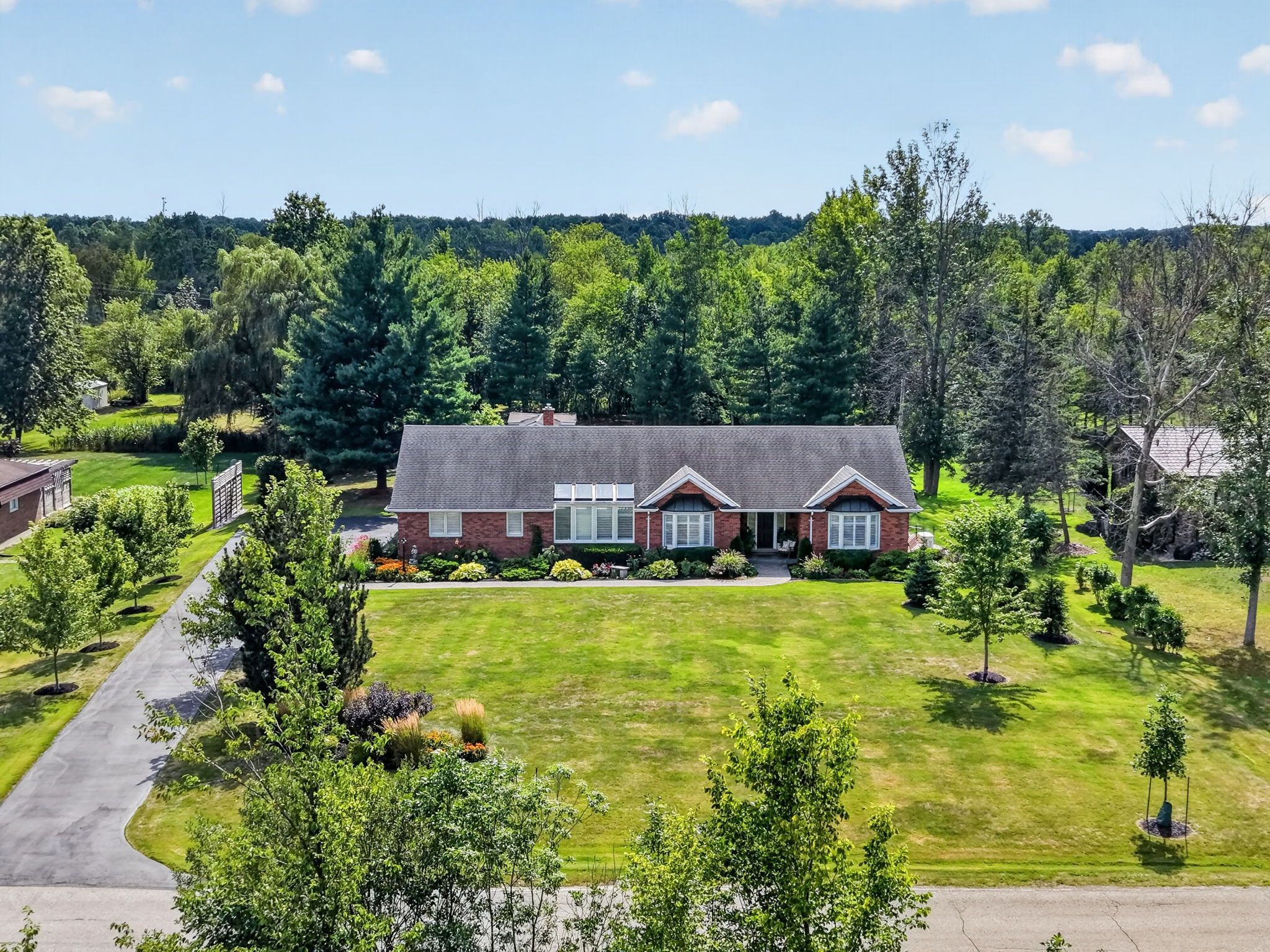 233 Cairns Crescent, Fort Erie, On L2a 5m4