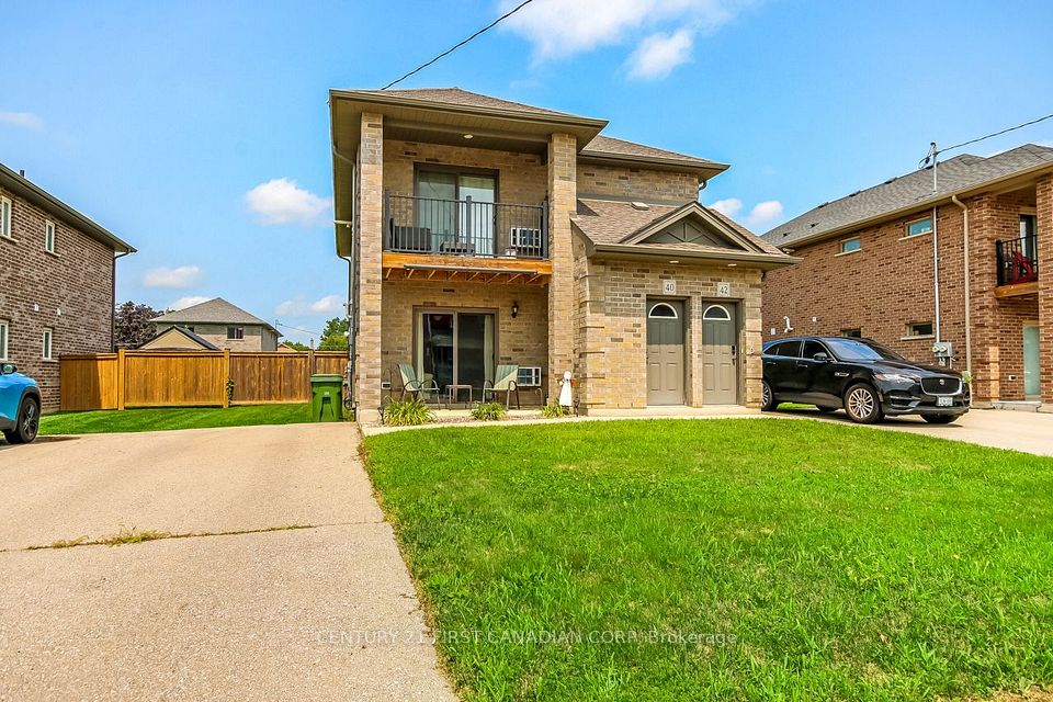 40-42 Locust Street, St. Thomas, On N5r 2c1