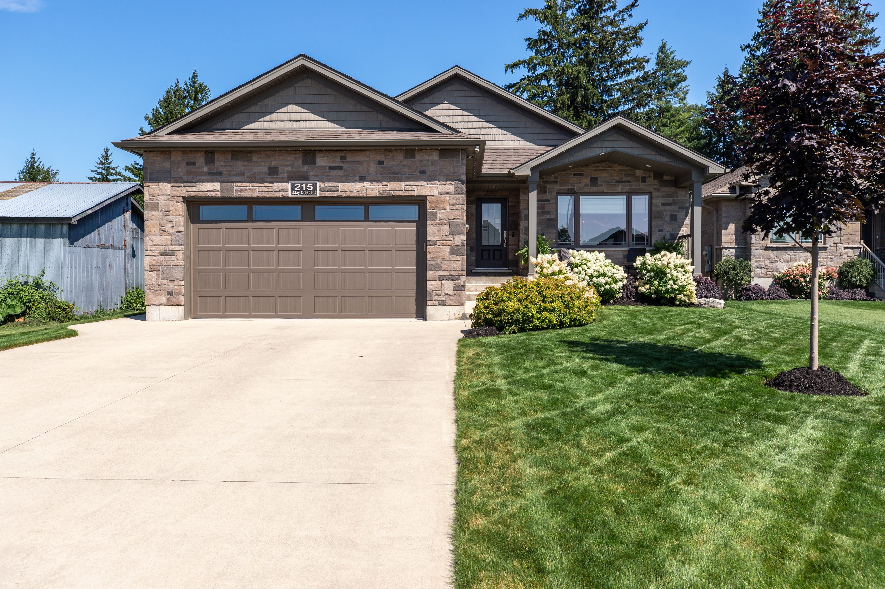 215 Djay Crescent, West Grey, On N0g 1r0