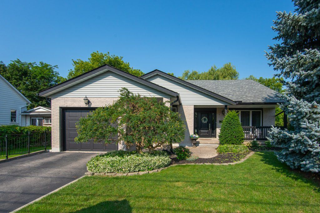 108 Queensway Drive, Woolwich, On N3b 2t5