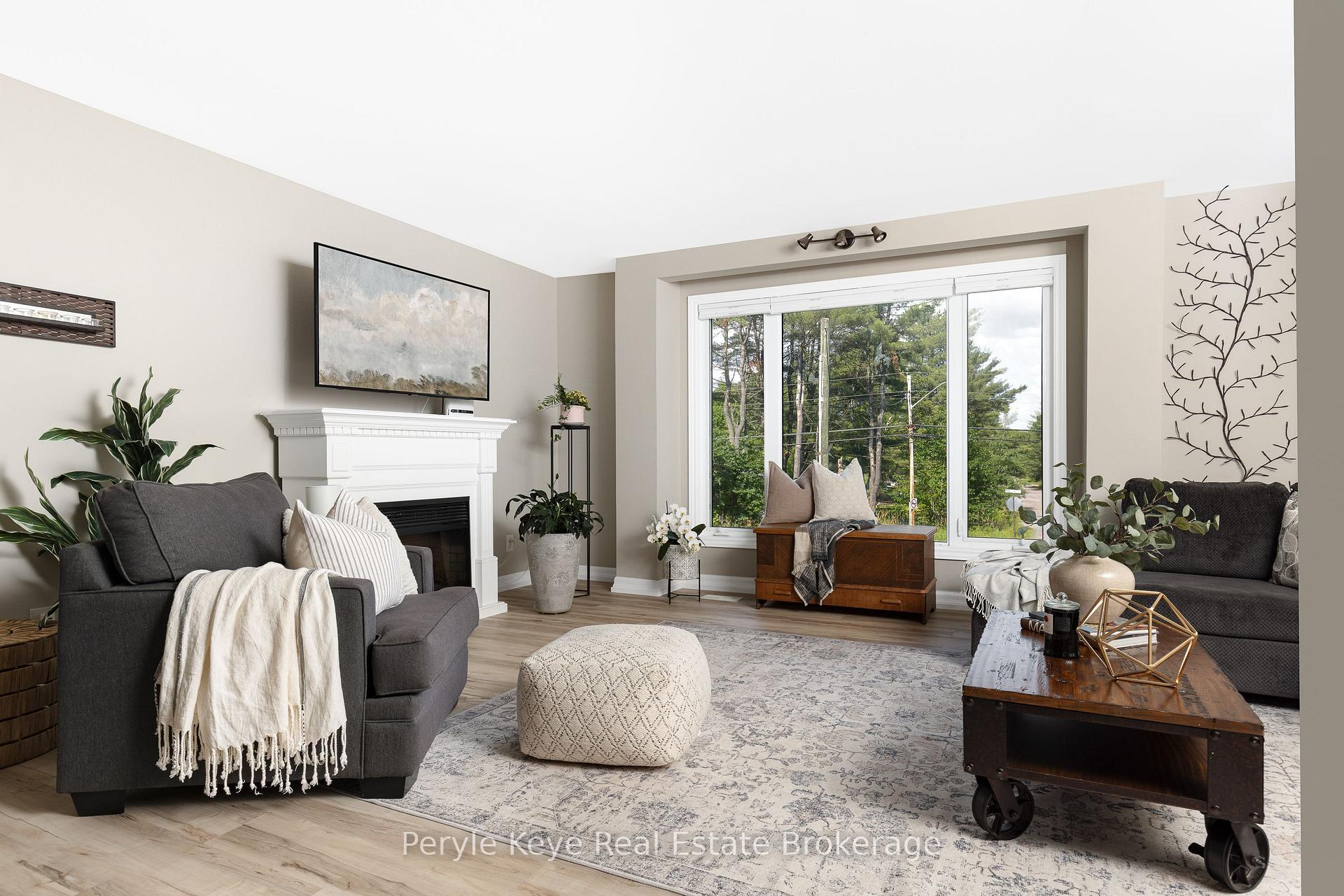 820 Manitoba Street, Bracebridge, On P1l 0k8