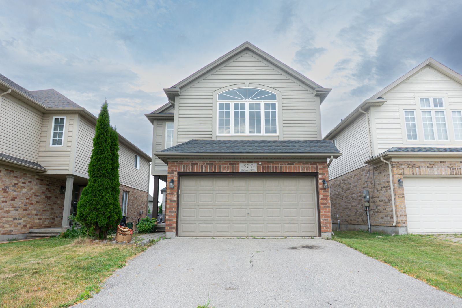 575 Thistlewood Drive, London North, On N5x 4m1