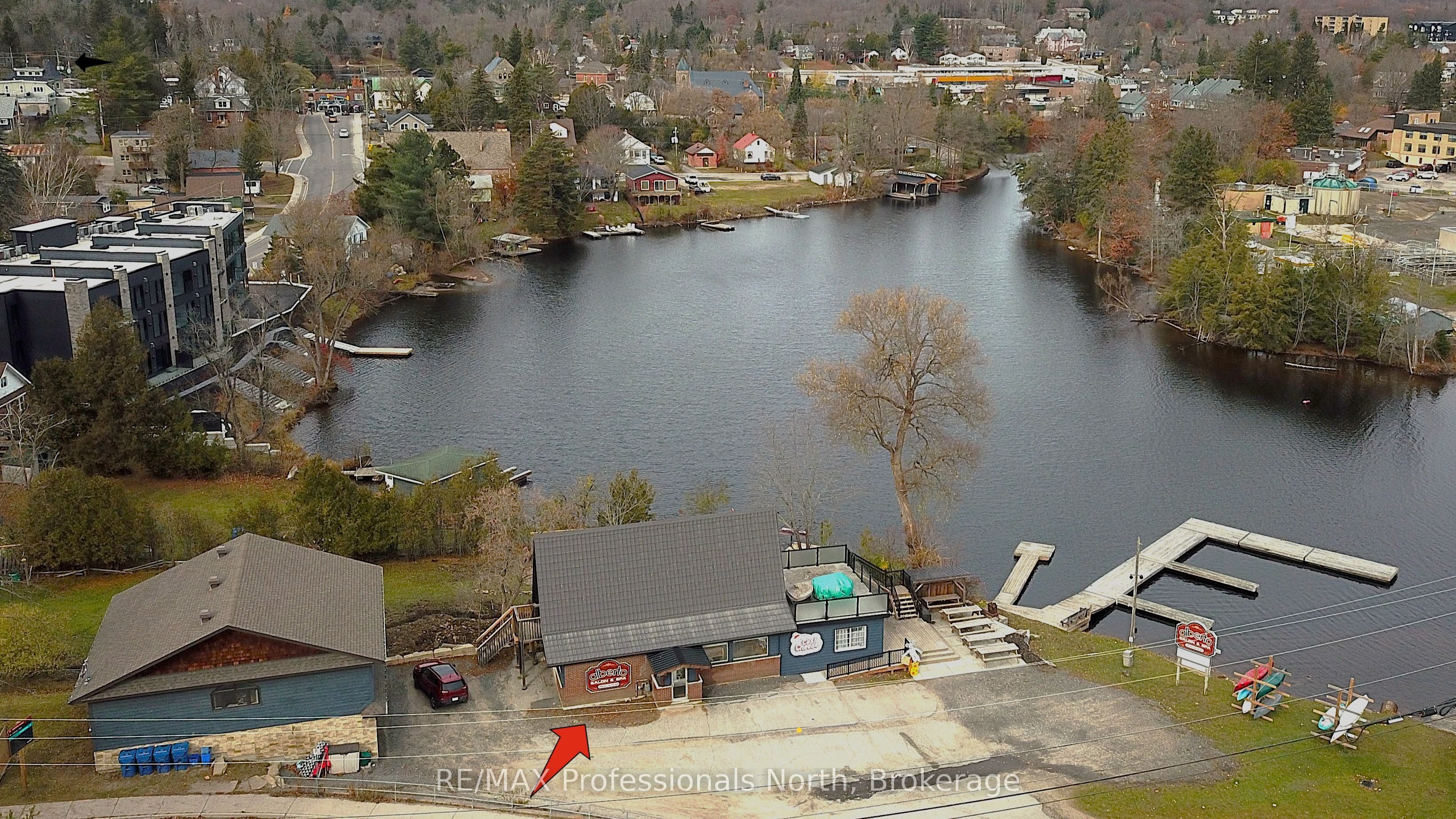 8 Park Drive, Huntsville, On P1h 1p5