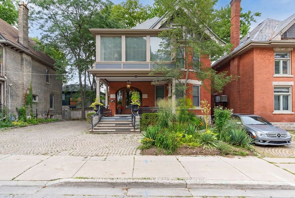 98 Central Avenue, London East, On N6a 1m4