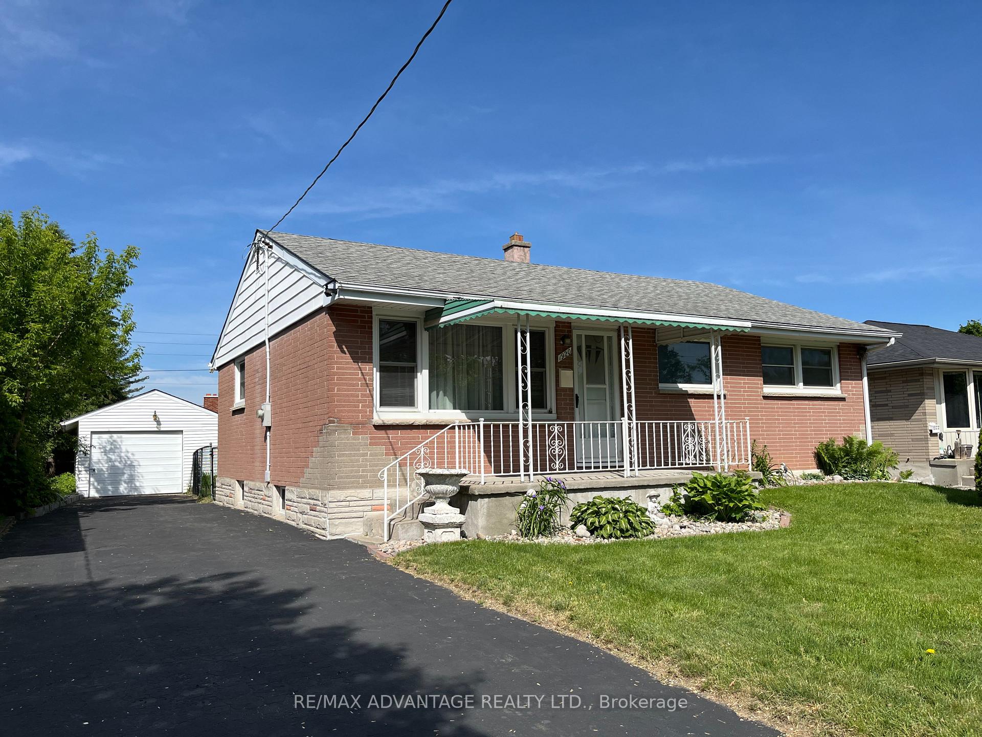 1920 Duluth Crescent, London East, On N5v 1h7