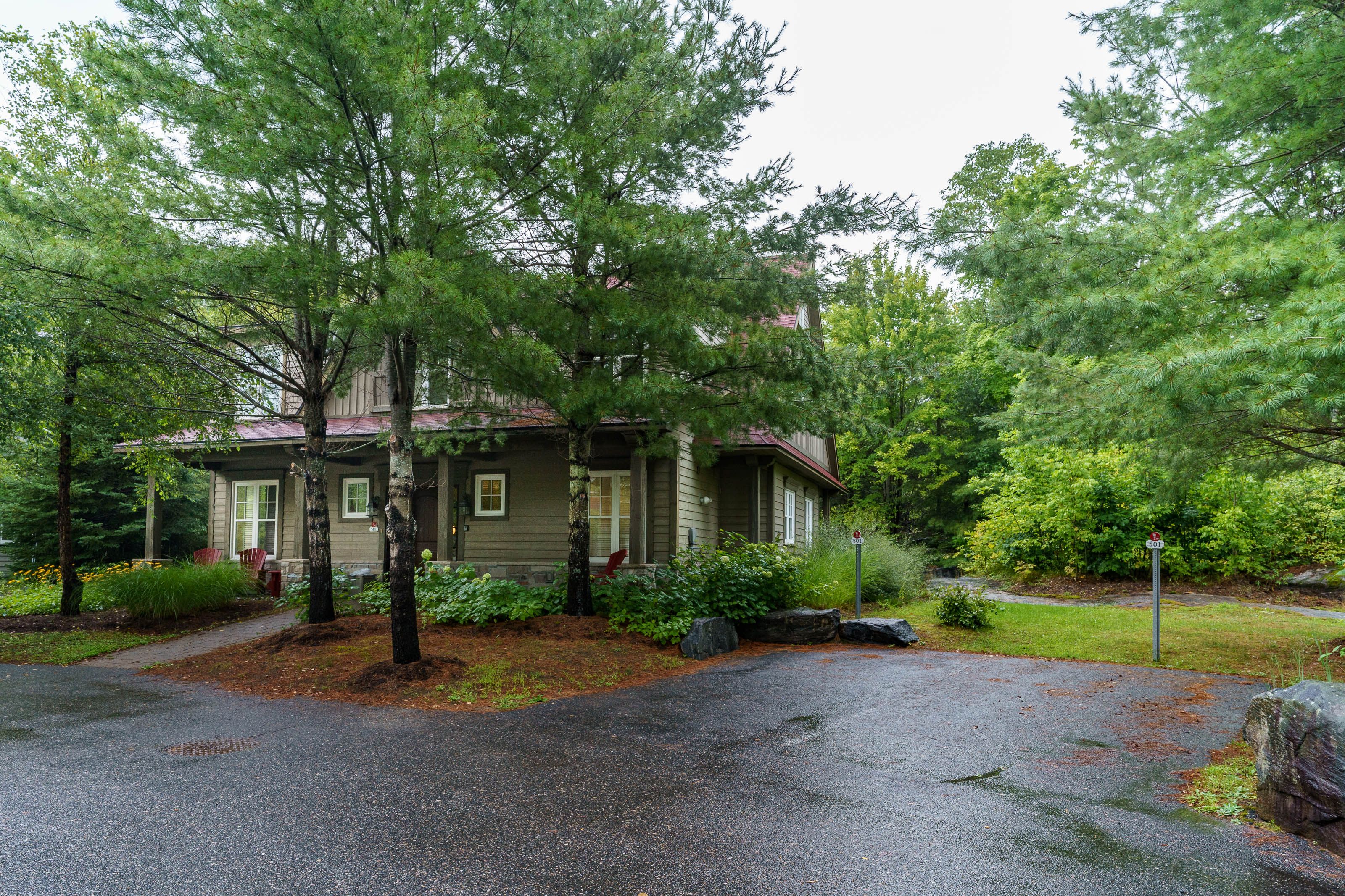 501 Glen Abbey Way E, Seguin, On P2a 2w8