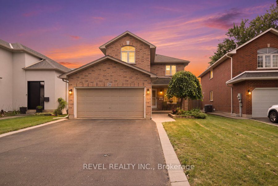 28 Lake Street, Grimsby, On L3m 2g7